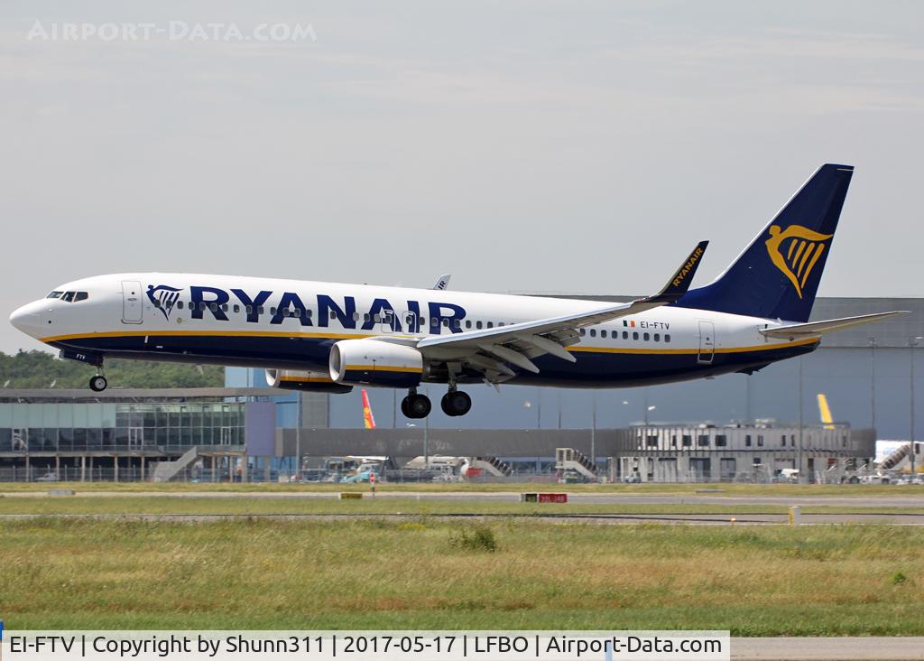 EI-FTV, 2017 Boeing 737-8AS C/N 44770, Landing rwy 14L