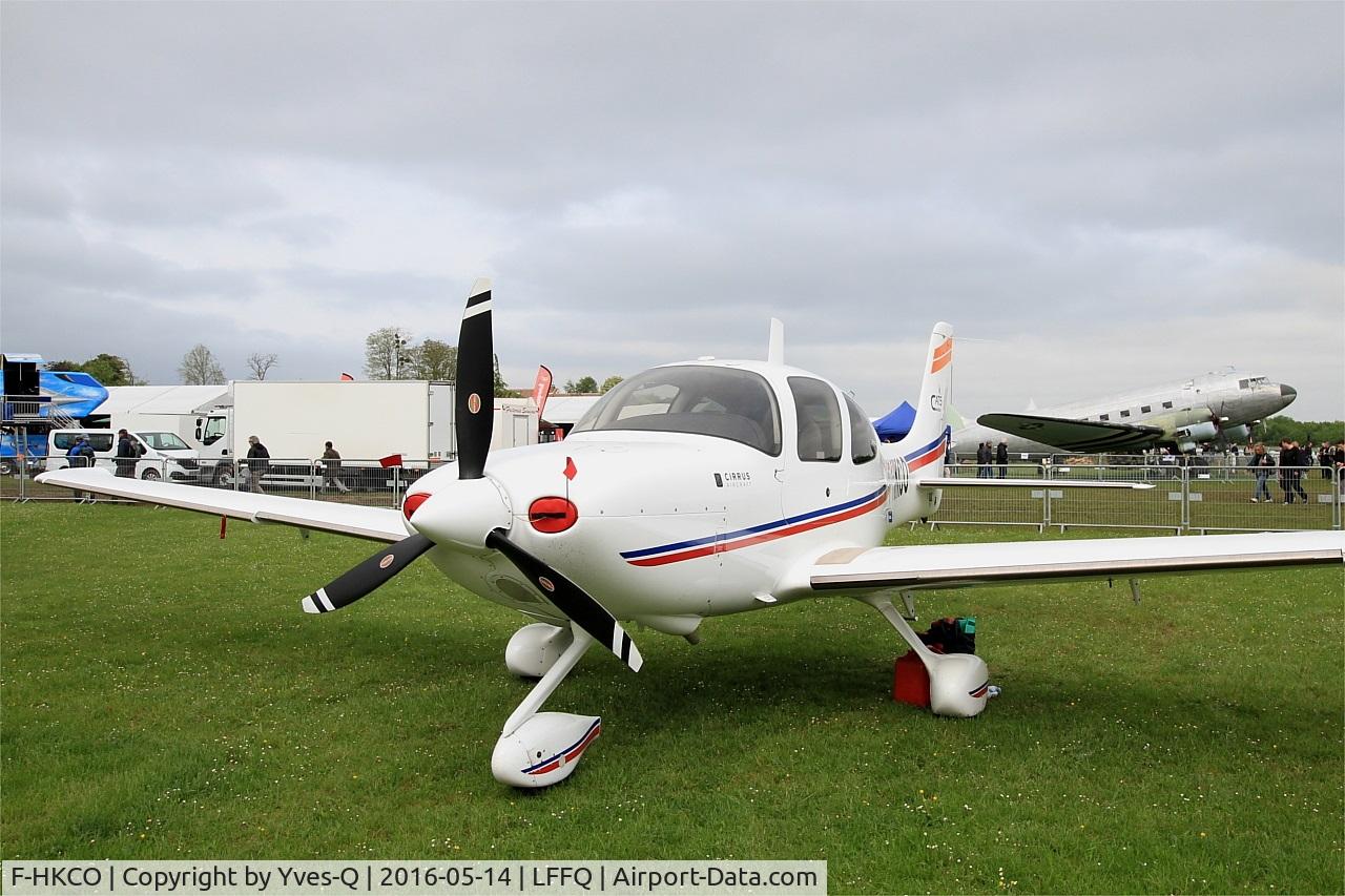 F-HKCO, 2012 Cirrus SR22 C/N 3878, Cirrus SR22, Displayed at La Ferté-Alais airfield (LFFQ) Air show 2016