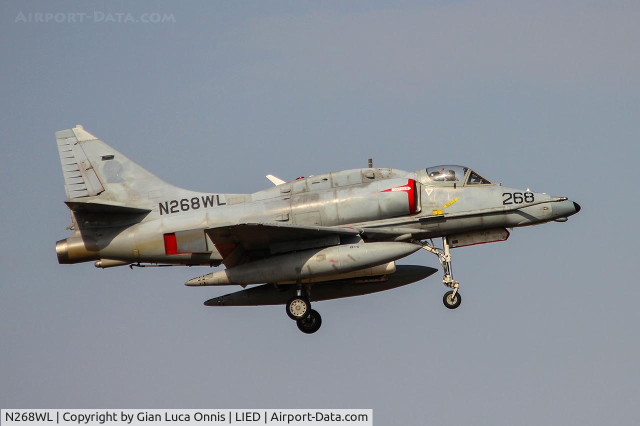 N268WL, Douglas A-4N Skyhawk C/N 14450, LANDING 35R