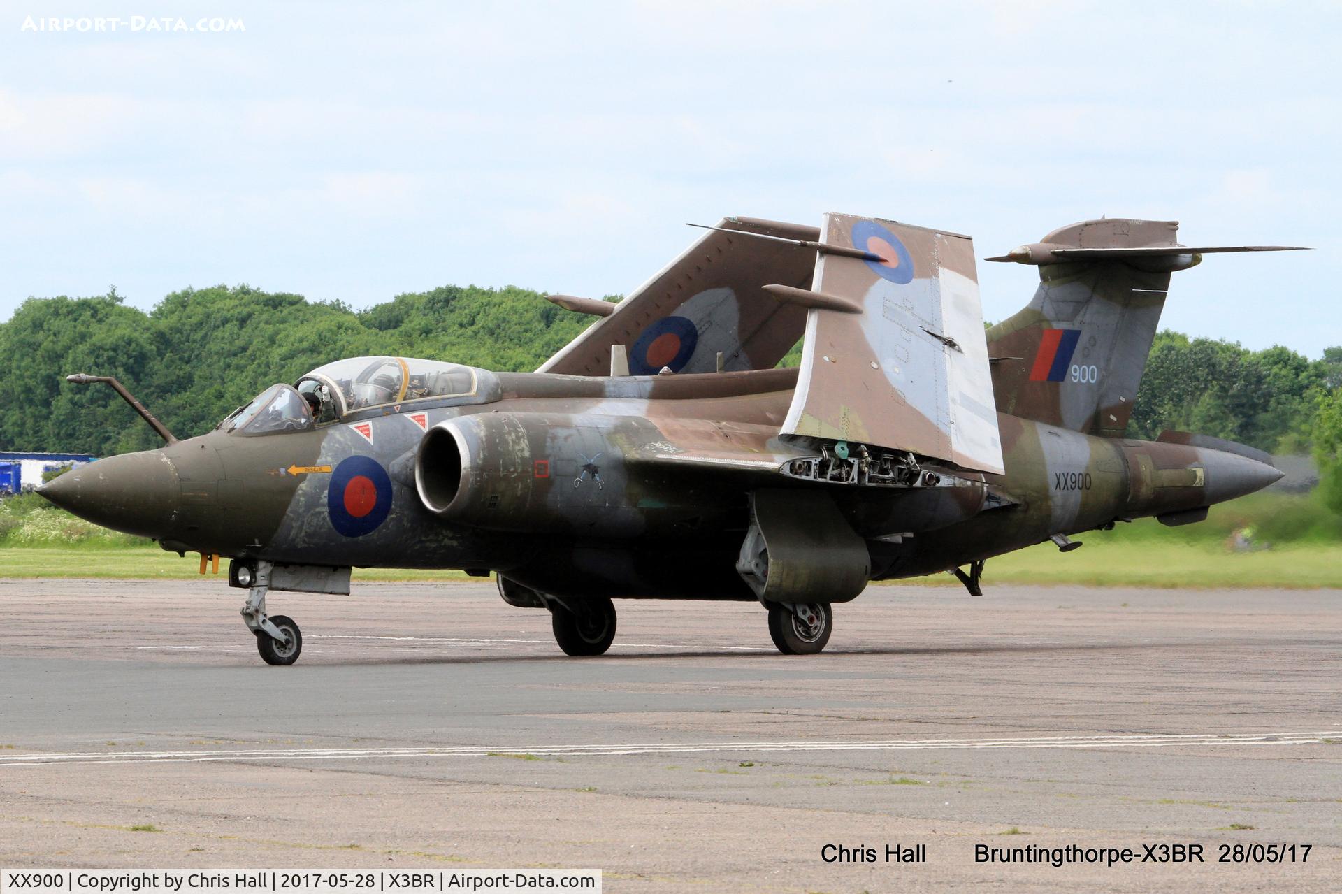 XX900, 1976 Hawker Siddeley Buccaneer S.2B C/N B3-05-75, Cold War Jets open day 2017