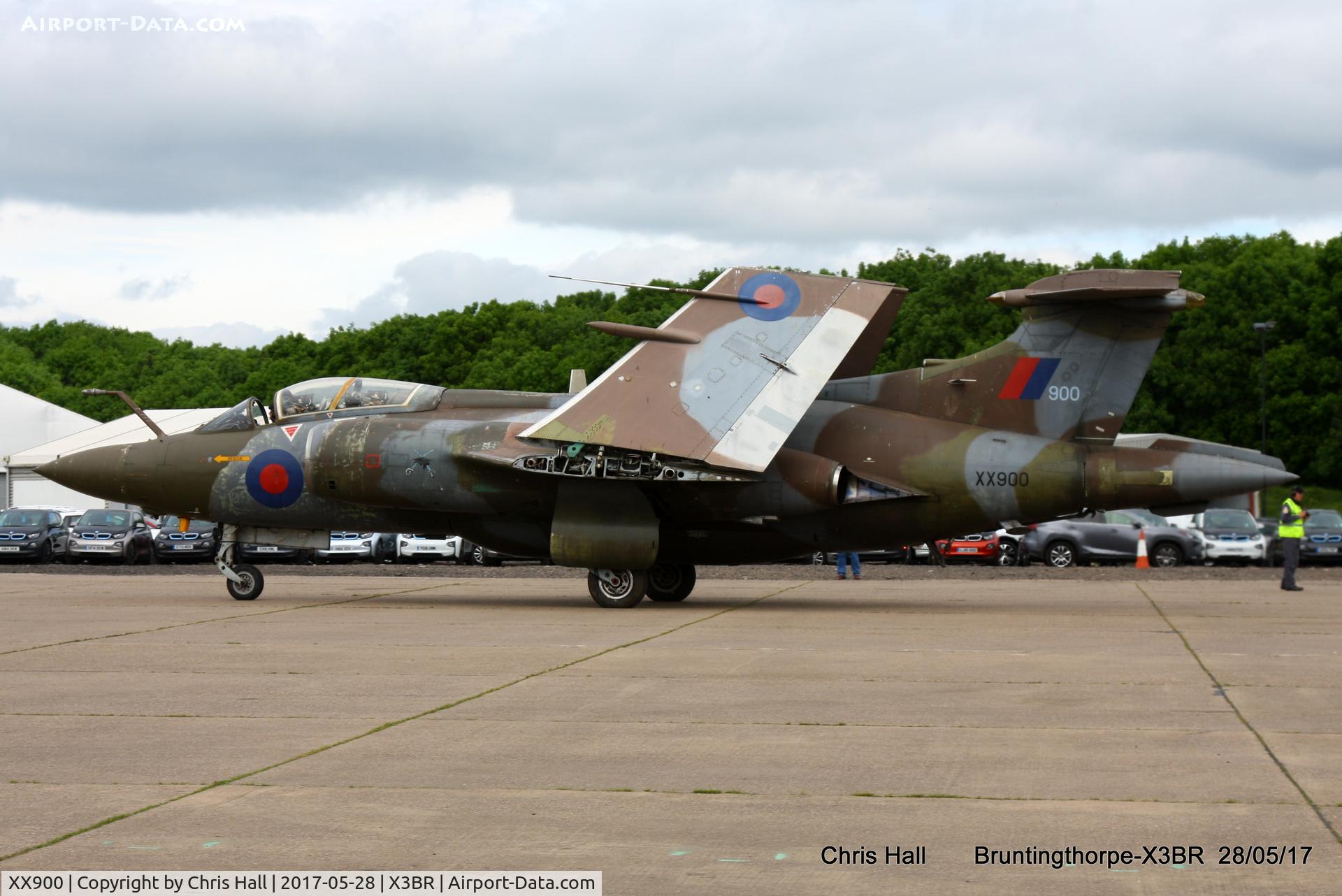 XX900, 1976 Hawker Siddeley Buccaneer S.2B C/N B3-05-75, Cold War Jets open day 2017