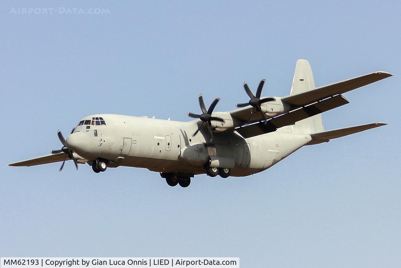 MM62193, 2003 Lockheed Martin C-130J-30 Super Hercules C/N 382-5540, LANDING 35R