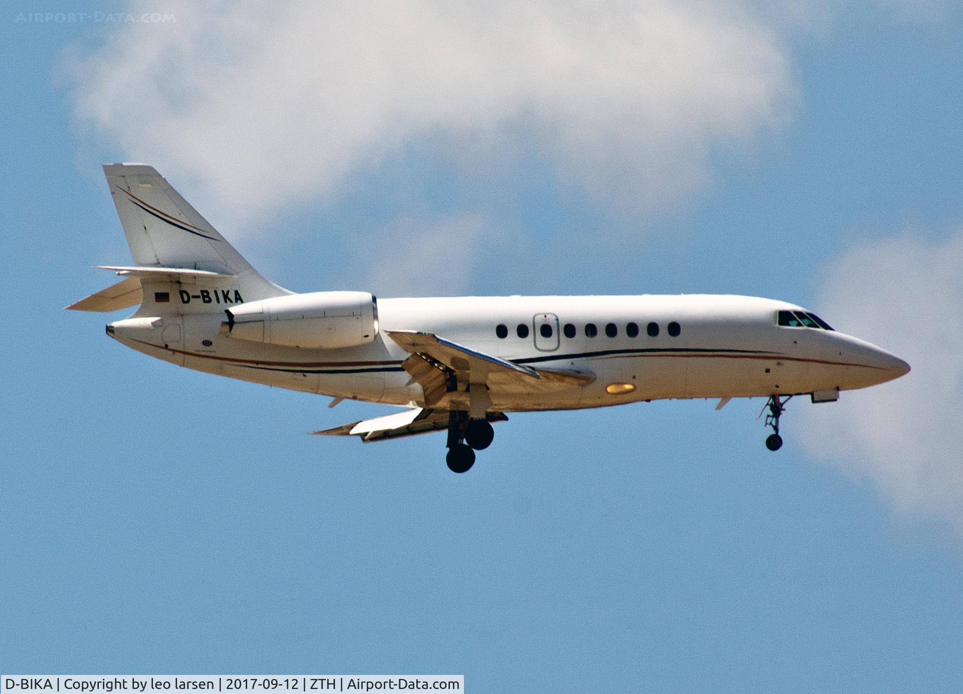 D-BIKA, 2006 Dassault Falcon 2000EX C/N 76, Zakynthos 12.9.17 app to R-34
