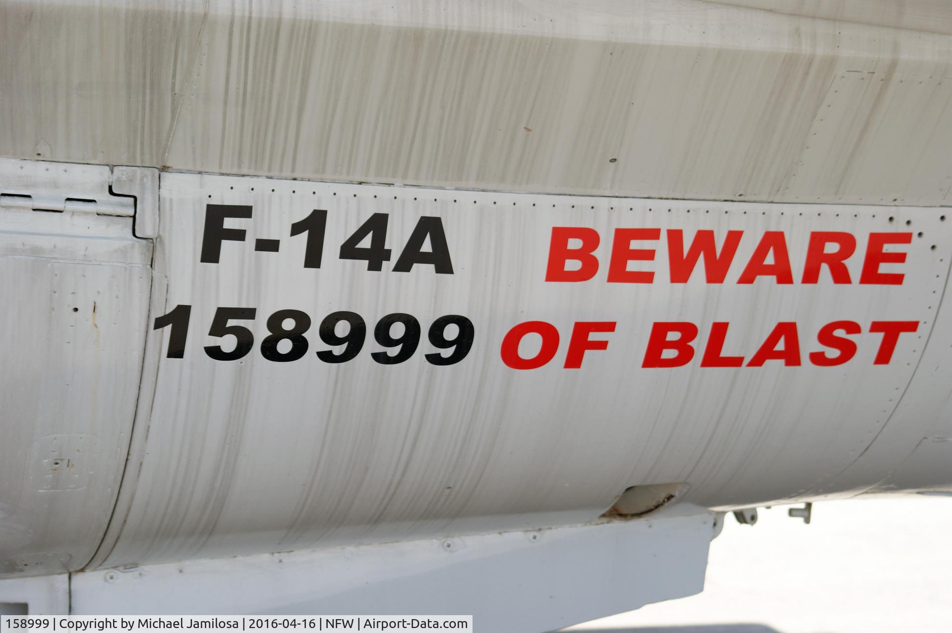 158999, Grumman F-14A-70-GR Tomcat C/N 60, Beware of Blast