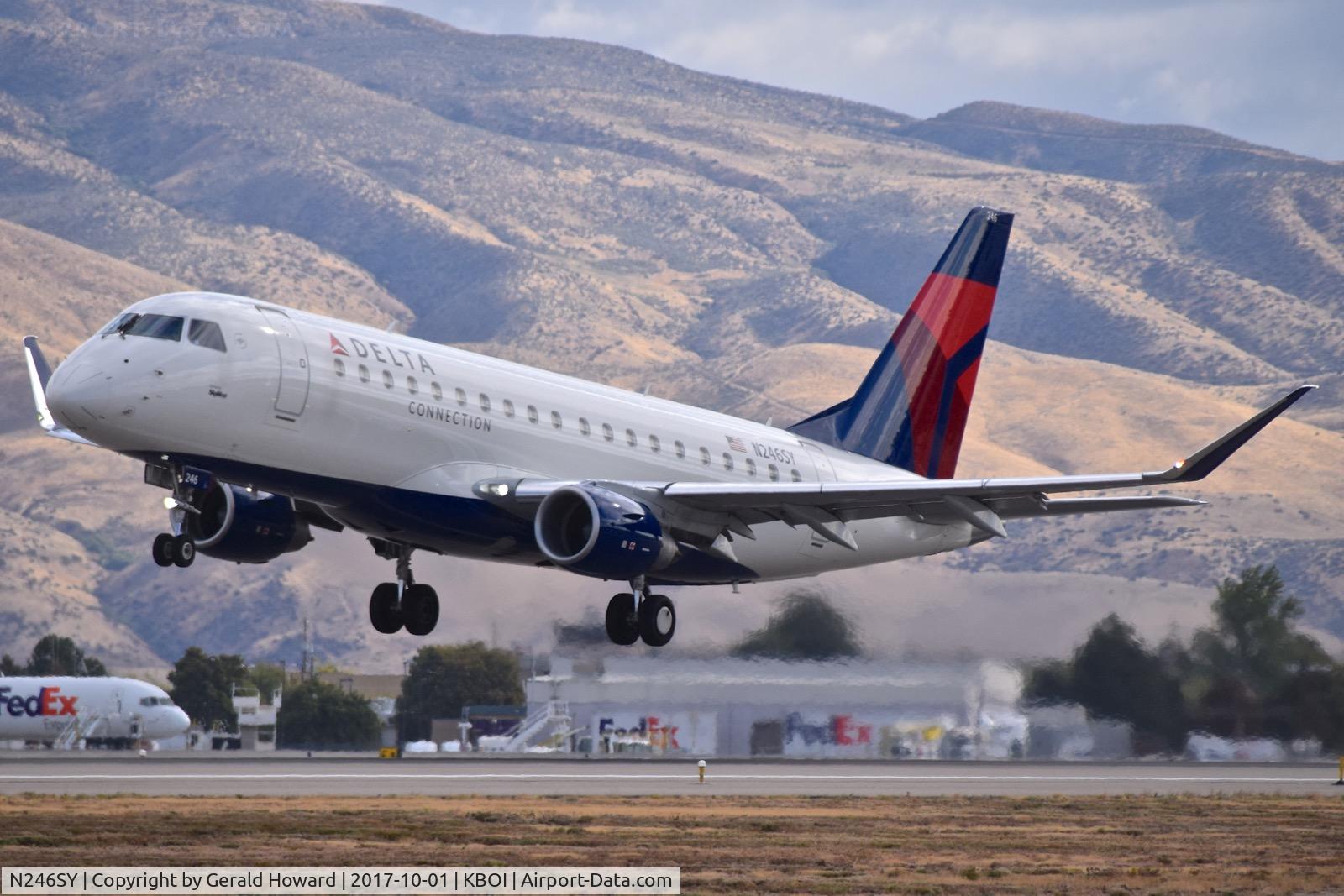 N246SY, 2016 Embraer 175LR (ERJ-170-200LR) C/N 17000607, Departing RWY 28L.