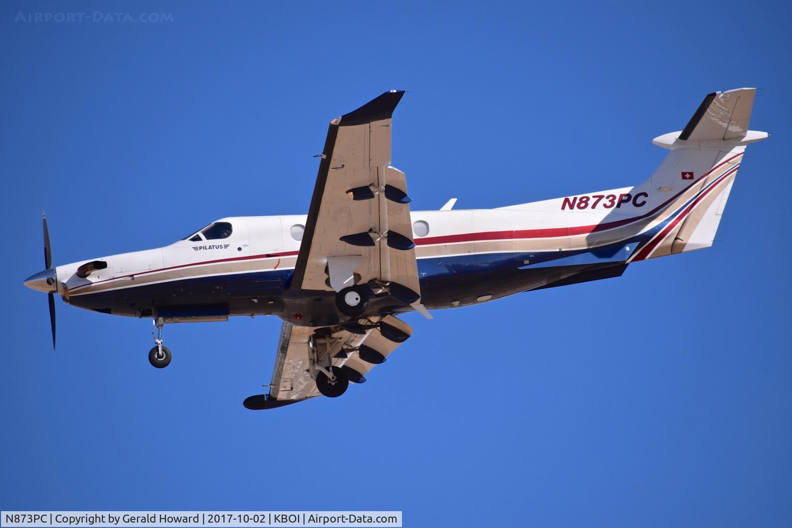 N873PC, 2007 Pilatus PC-12/47 C/N 873, Landing RWY 28L.