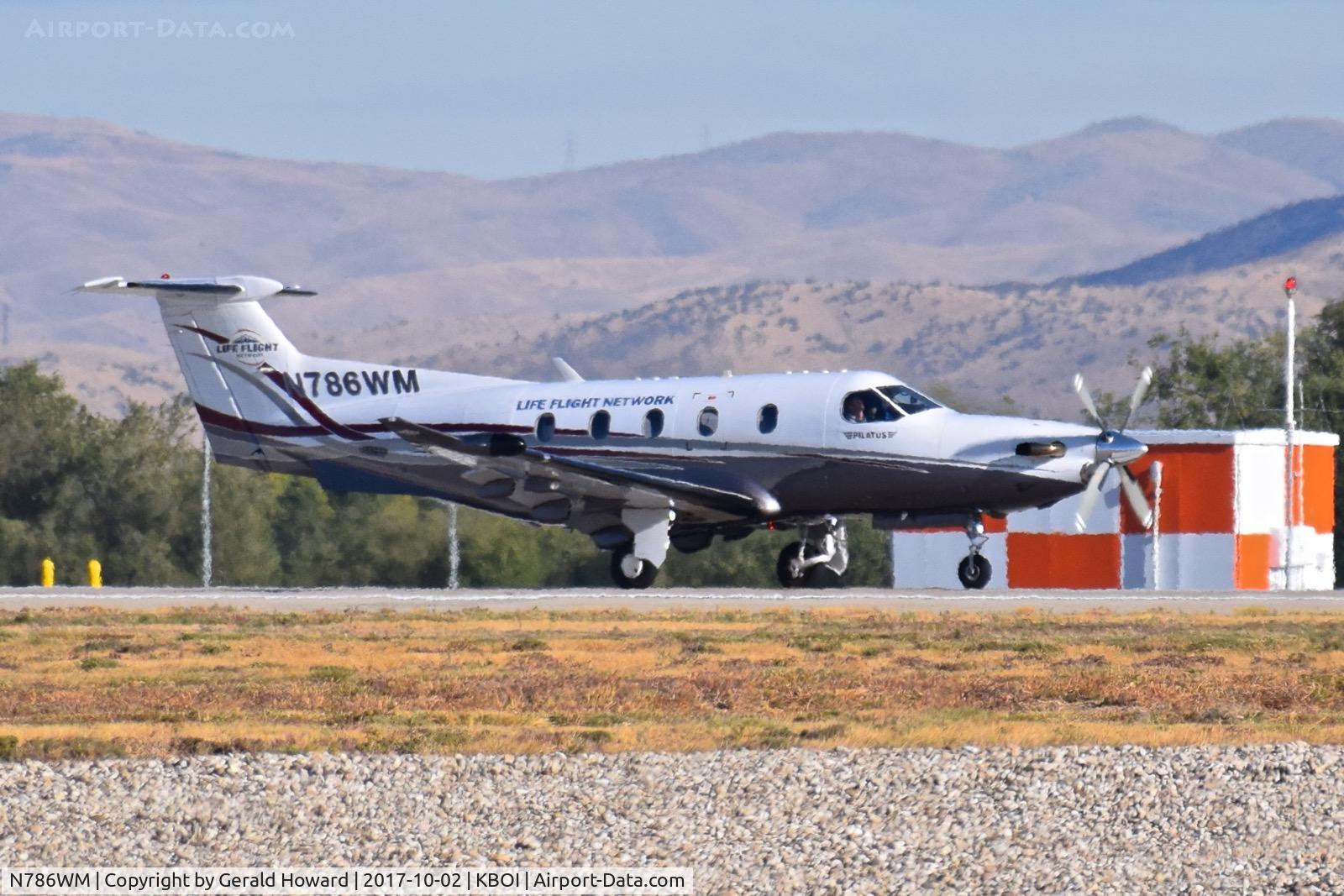 N786WM, 2007 Pilatus PC-12/47 C/N 786, Take off roll on RWY 10R.