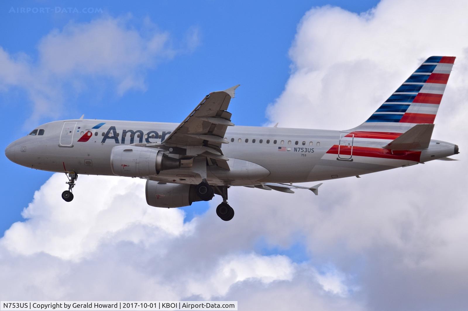 N753US, 2000 Airbus A319-112 C/N 1326, Landing RWY 28L.