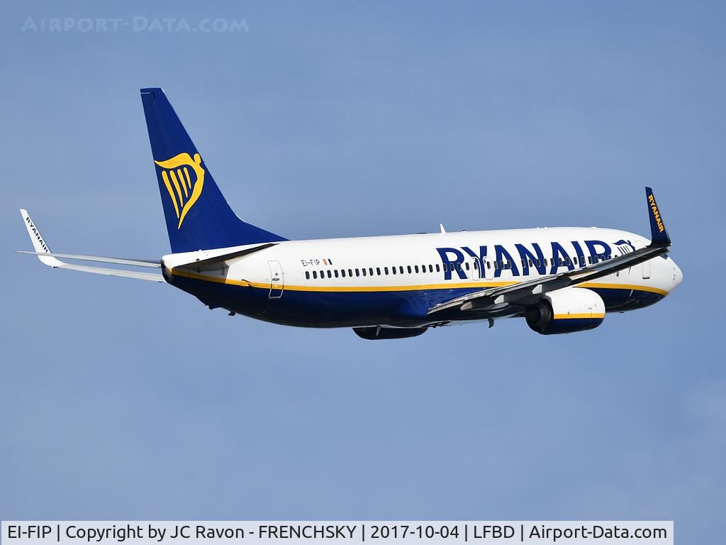 EI-FIP, 2015 Boeing 737-8AS C/N 61577, FR1389 take runway 05 to Brussels (CRL)