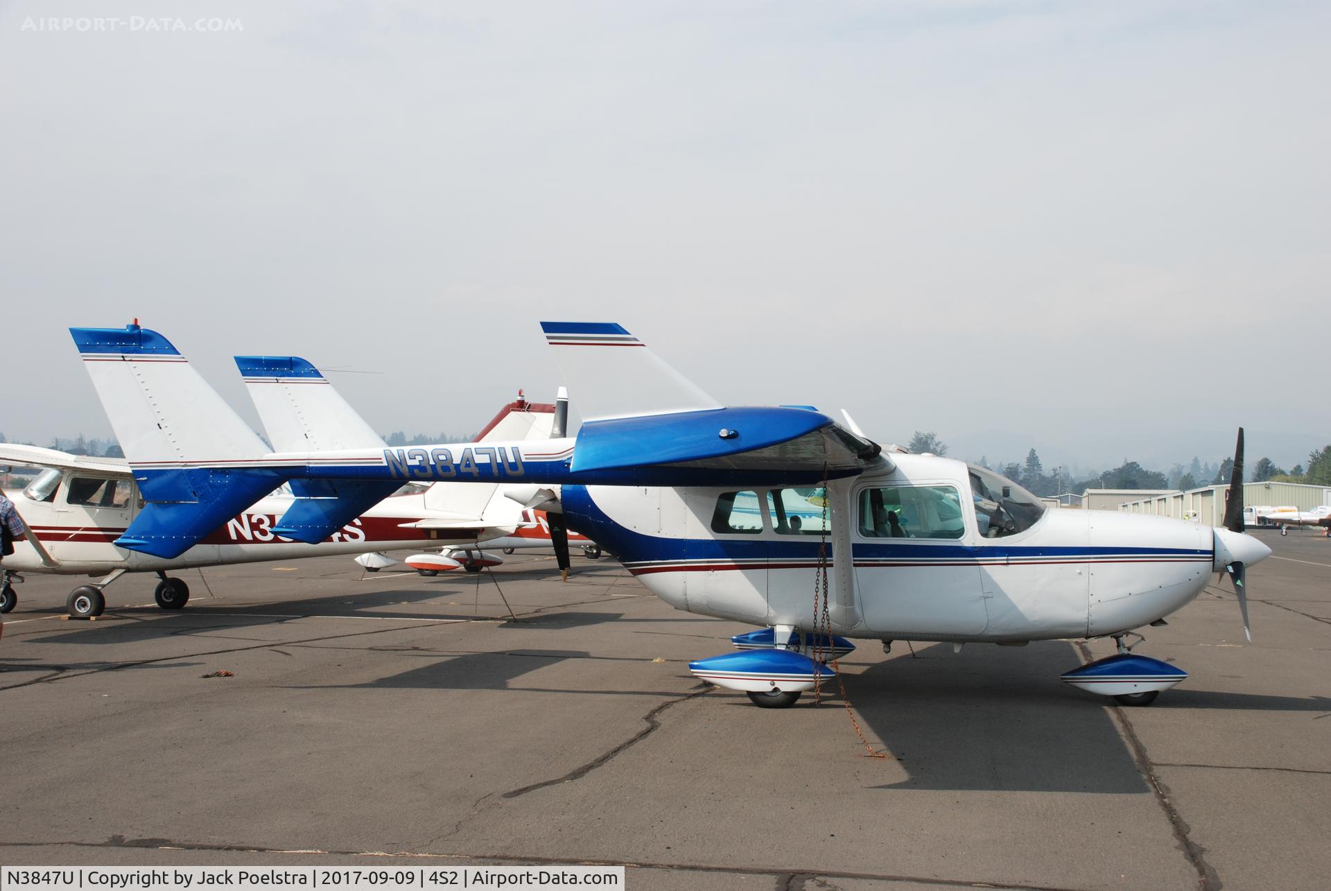 N3847U, 1963 Cessna 336 Skymaster C/N 336-0147, C.336 at Hood River airport OR