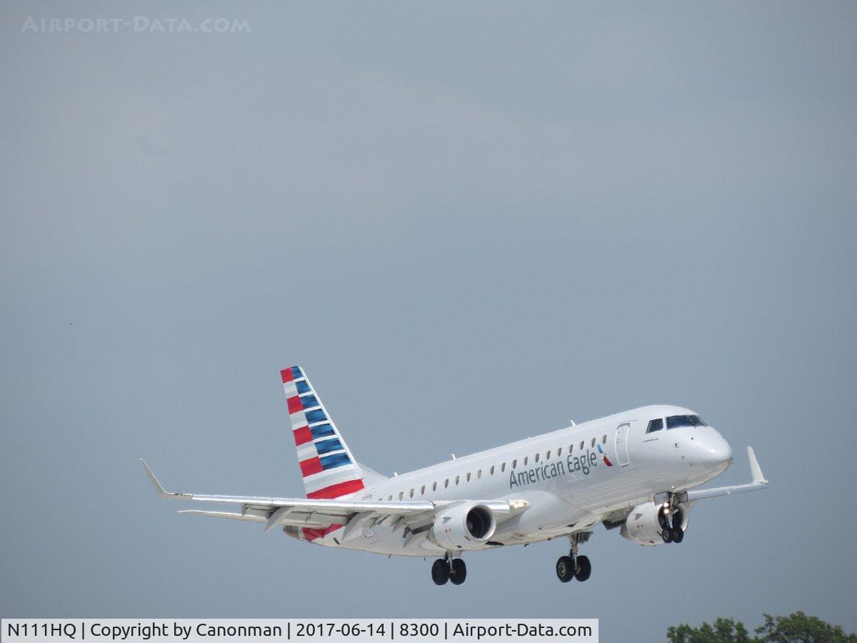 N111HQ, 2007 Embraer 175LR (ERJ-170-200LR) C/N 17000173, Landing