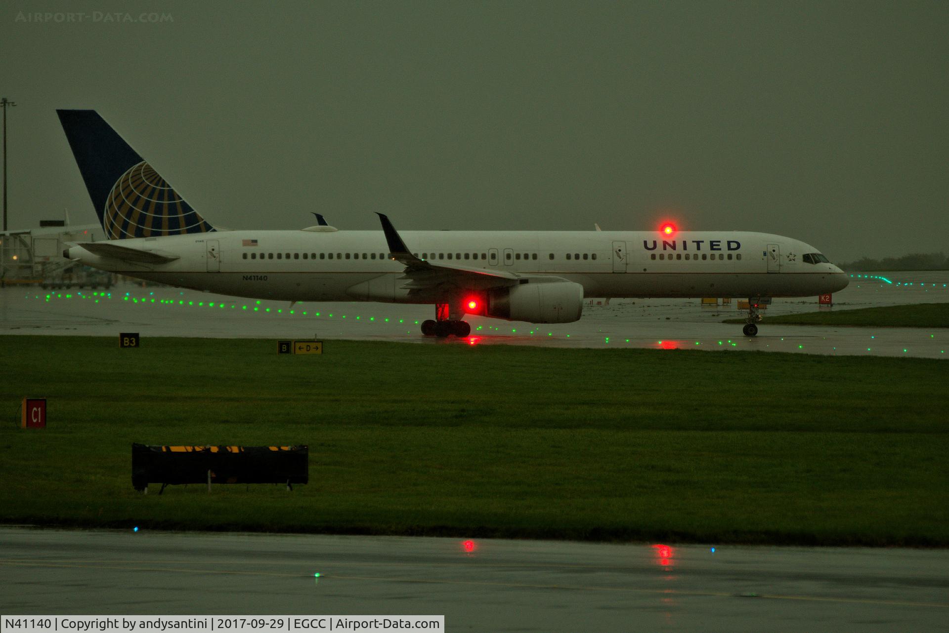 N41140, 2000 Boeing 757-224 C/N 30353, taxing out for take off