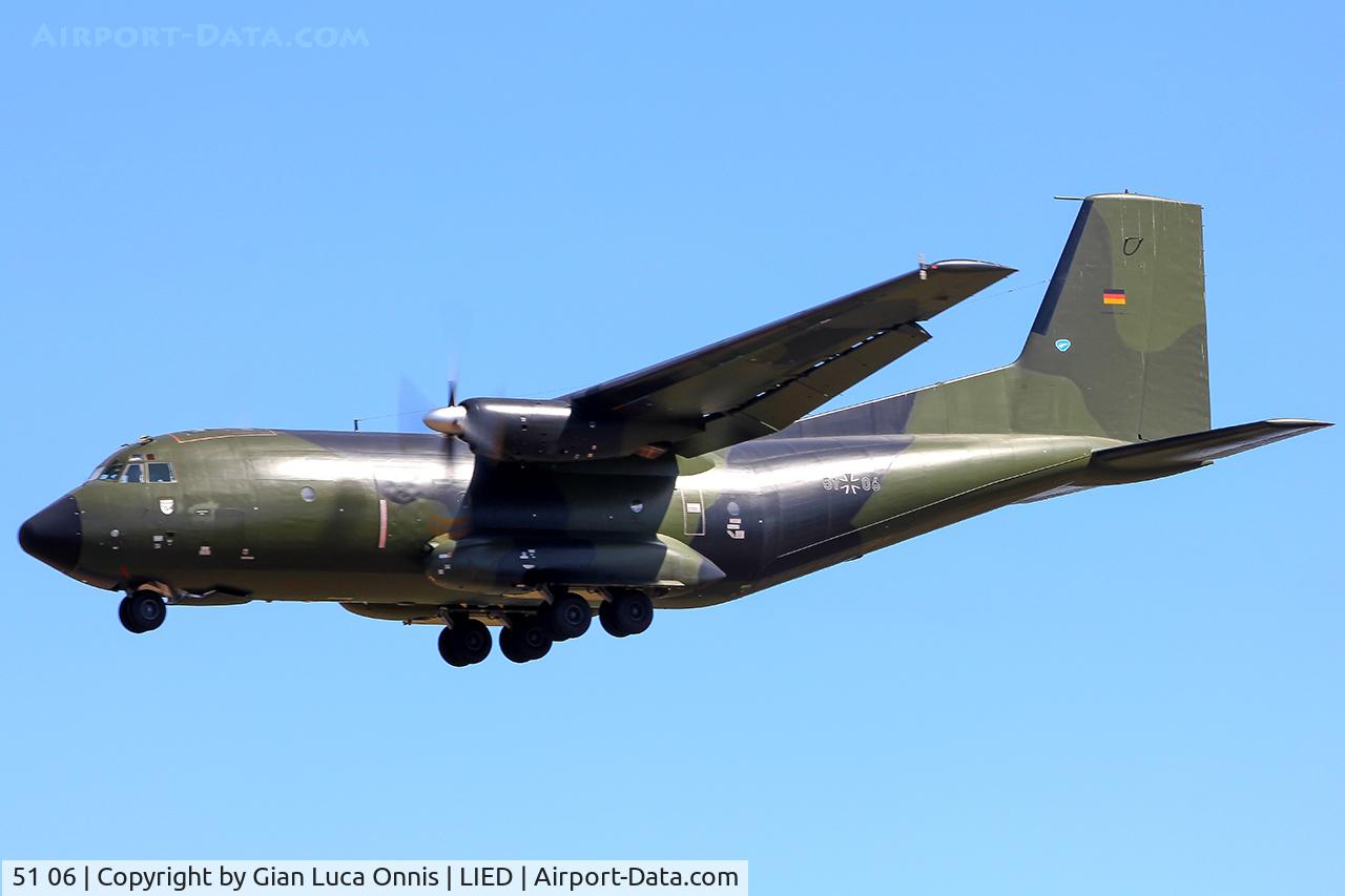 51 06, 1971 Transall C-160D C/N D-143, LANDING 35R