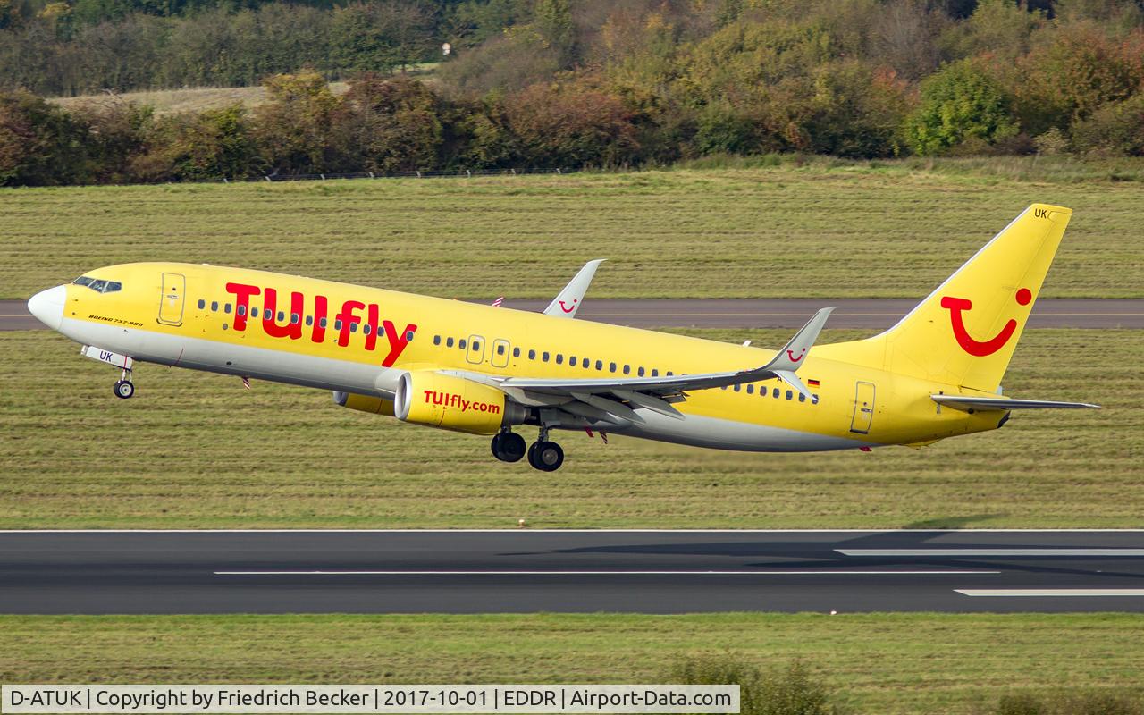 D-ATUK, 2011 Boeing 737-8K5 C/N 39094, departure to Palma via RW27