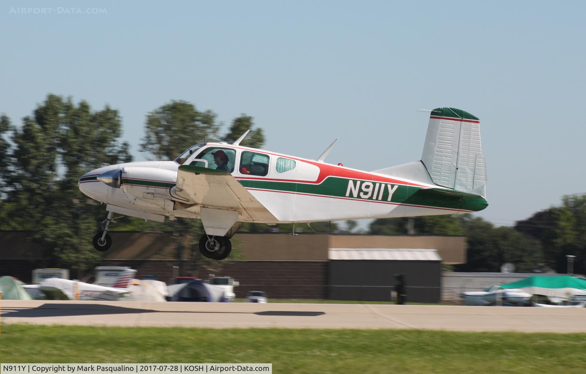 N911Y, 1959 Beech 95 C/N TD-182, Beech 95