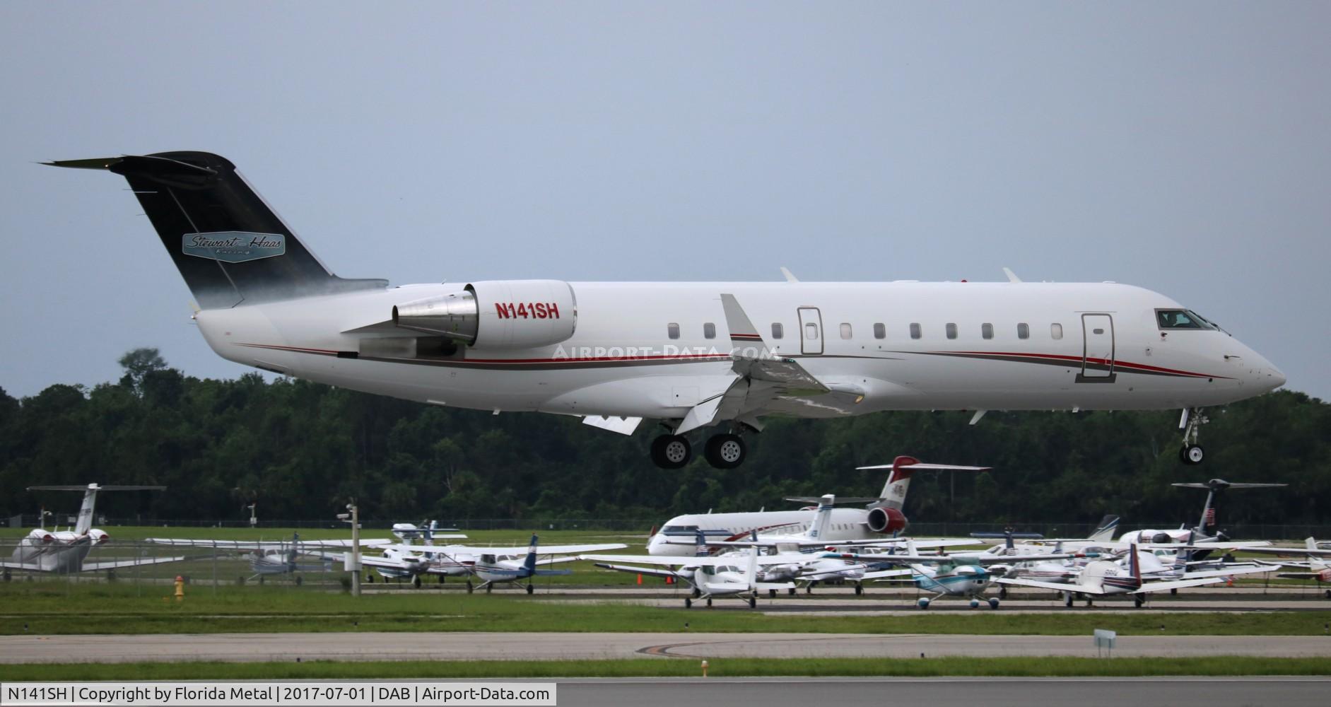 N141SH, 1997 Bombardier CRJ-200LR (CL-600-2B19) C/N 7206, Stewart Haas Racing
