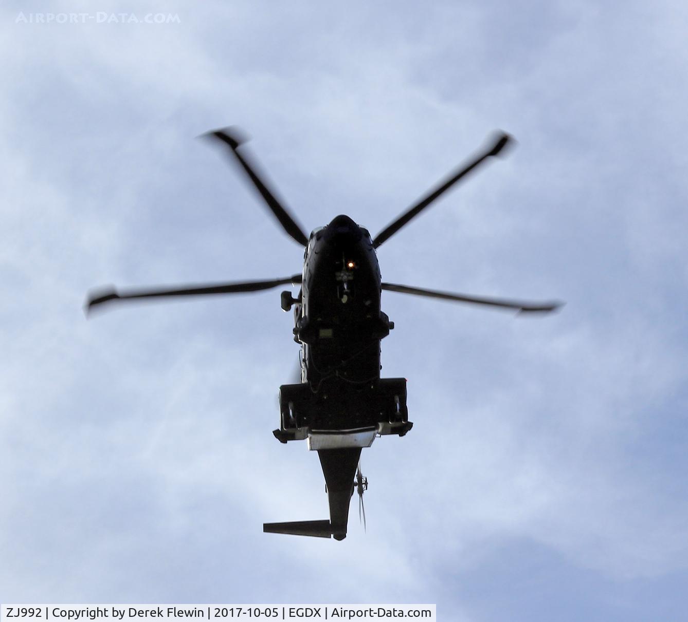 ZJ992, Westland Merlin HC.3A C/N 50106/512003/DEN03, Agusta Westland Merlin HC3A, RN, callsign Jungly424 coded 424, seen running into MOD St Athan.