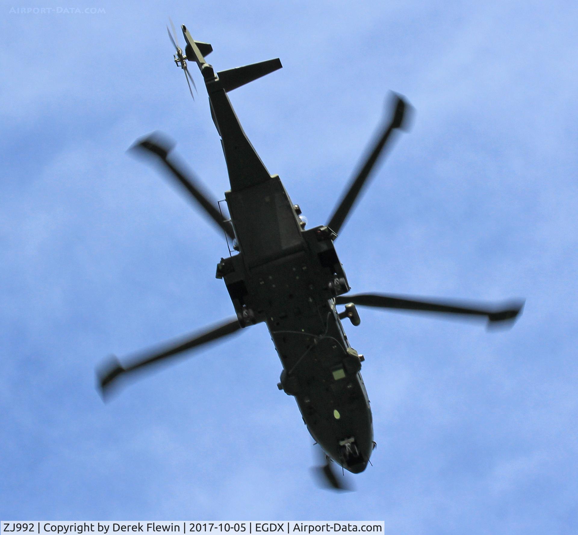 ZJ992, Westland Merlin HC.3A C/N 50106/512003/DEN03, Agusta Westland Merlin HC3A, RN, callsign Jungly424 coded 424, seen running into MOD St Athan.