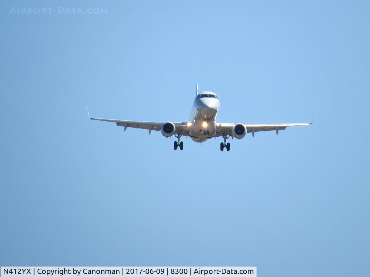 N412YX, 2013 Embraer 175LR (ERJ-170-200LR) C/N 17000375, Landing