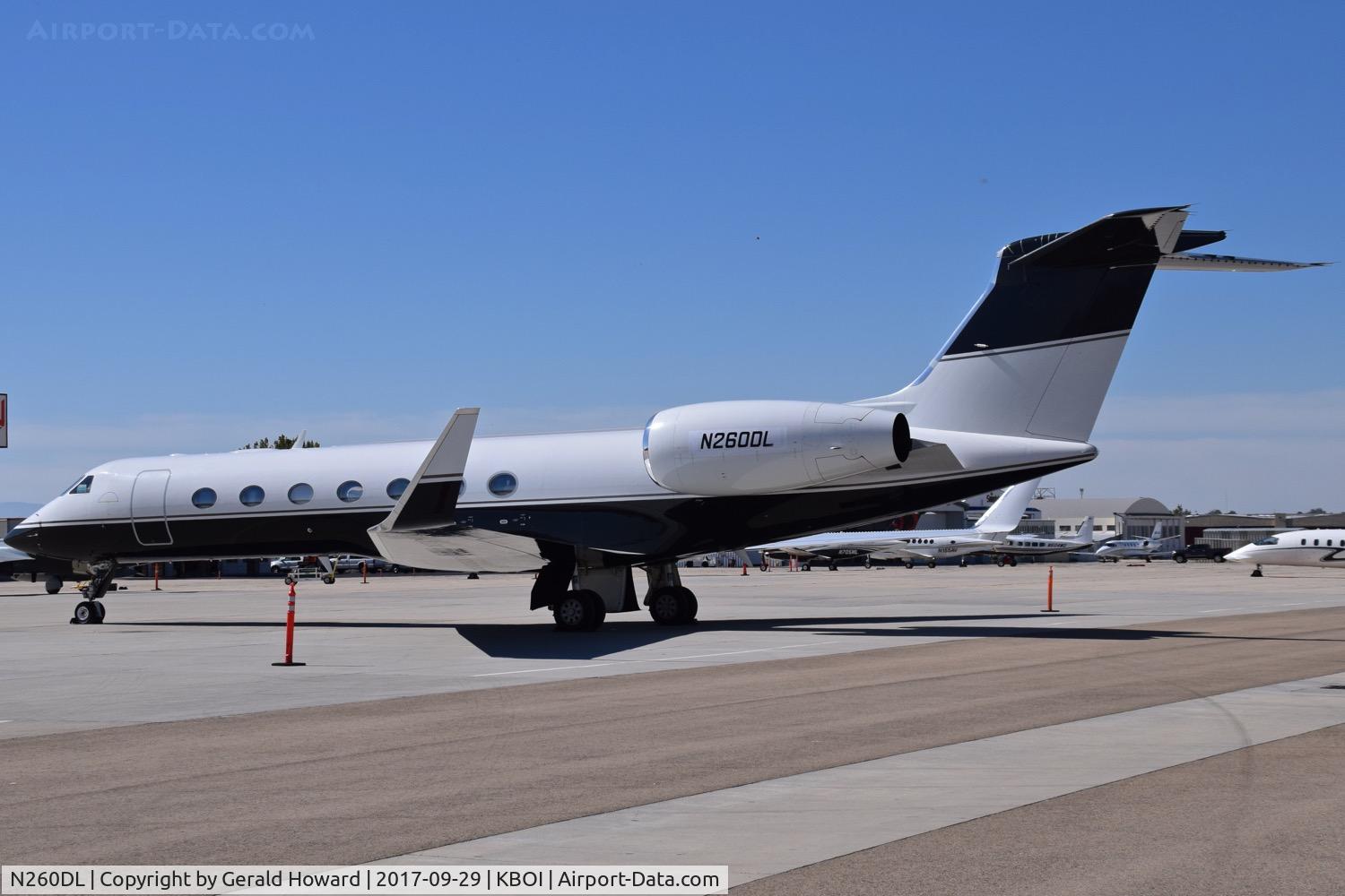 N260DL, 2011 Gulfstream Aerospace G550 (VSP) C/N 5301, Parked on south GA ramp.