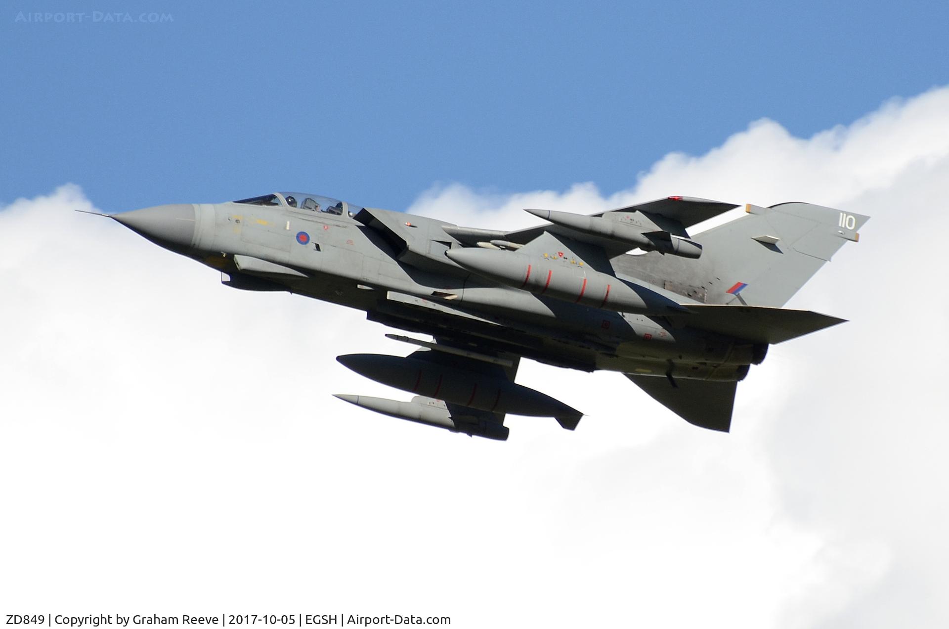 ZD849, 1985 Panavia Tornado GR.4 C/N 444/BS147/3202, Departing from Norwich.