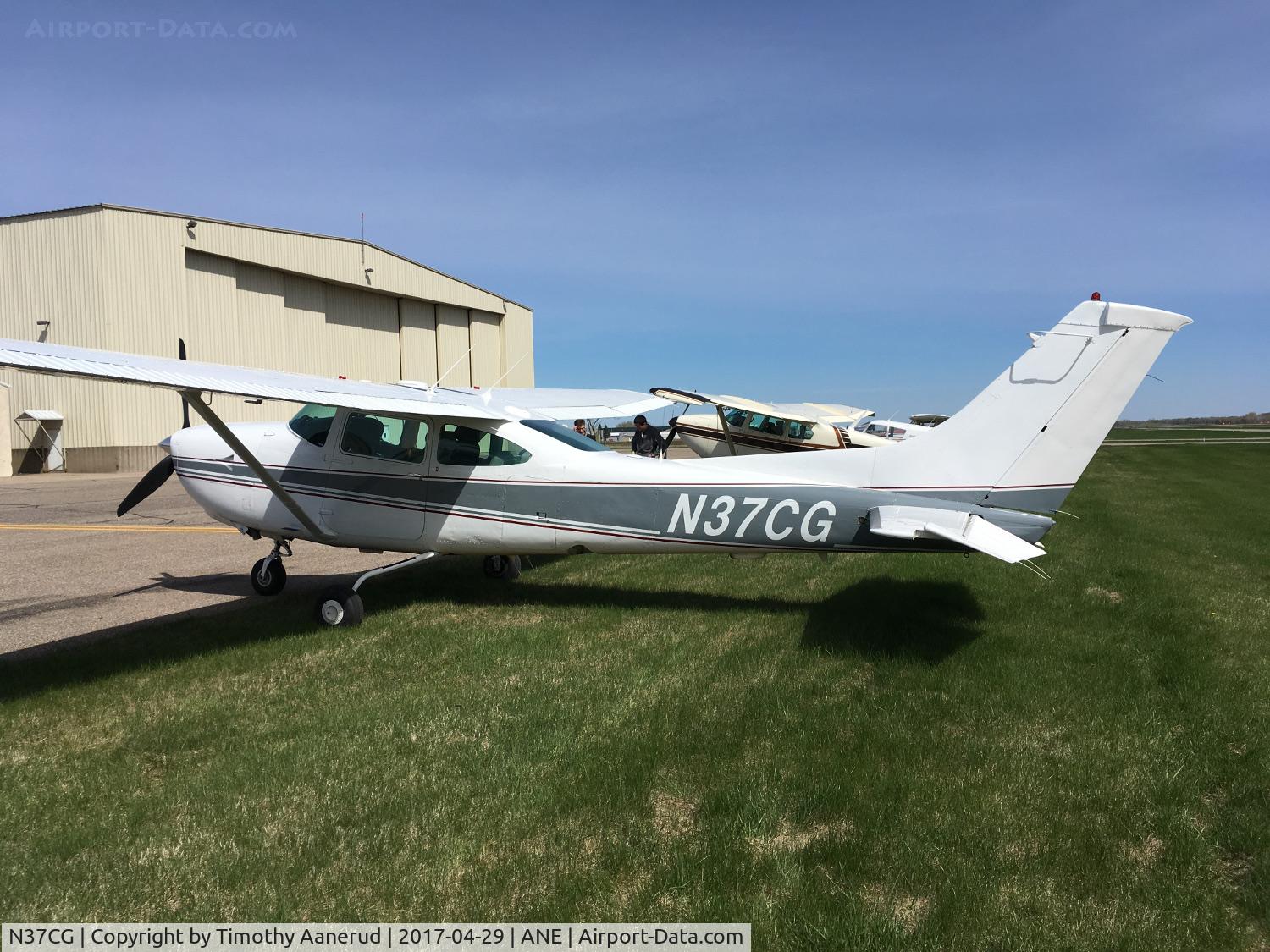 N37CG, Cessna R182 Skylane RG C/N R18201345, Cessna R182, c/n: R18201345
