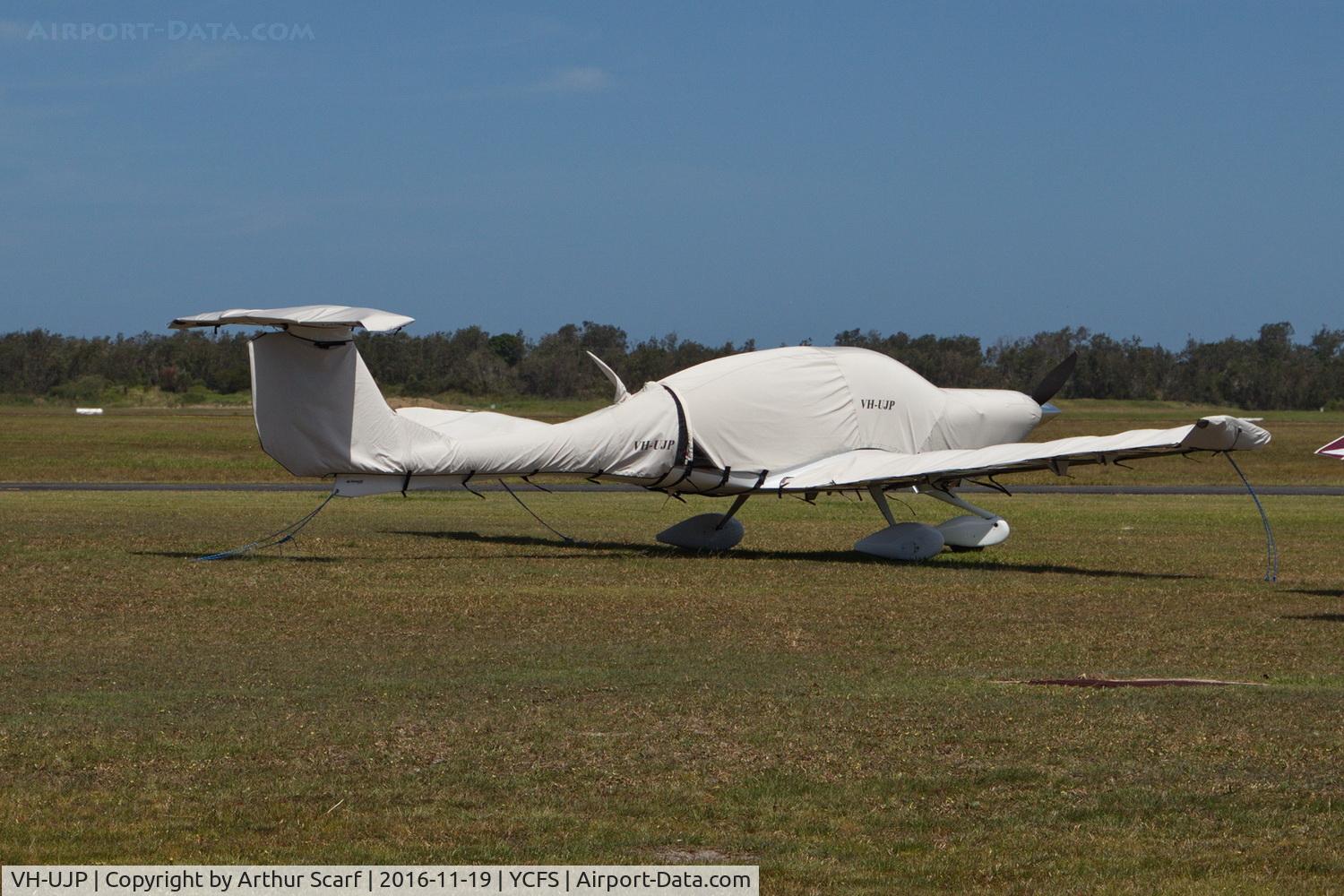 VH-UJP, 2008 Diamond DA-40 Diamond Star C/N 40.995, Wrapped up at Coffs Harbour Airport NSW Nov 2016