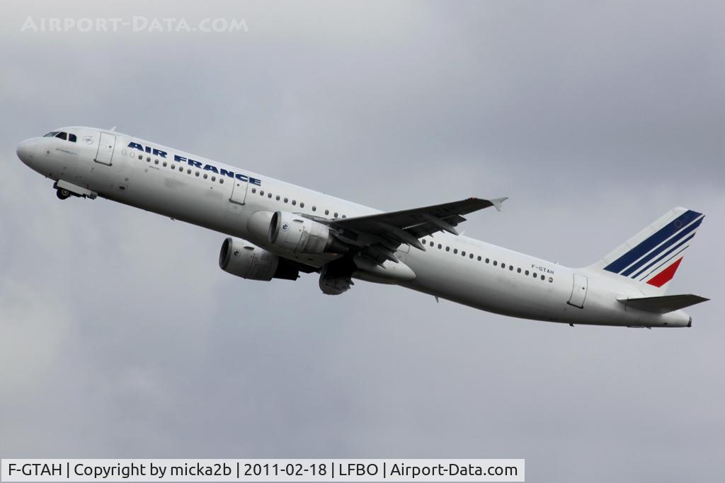 F-GTAH, 1999 Airbus A321-211 C/N 1133, Take off. Scrapped in march 2023