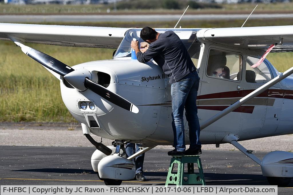 F-HFBC, Cessna 172S SP, parking CAPAM
