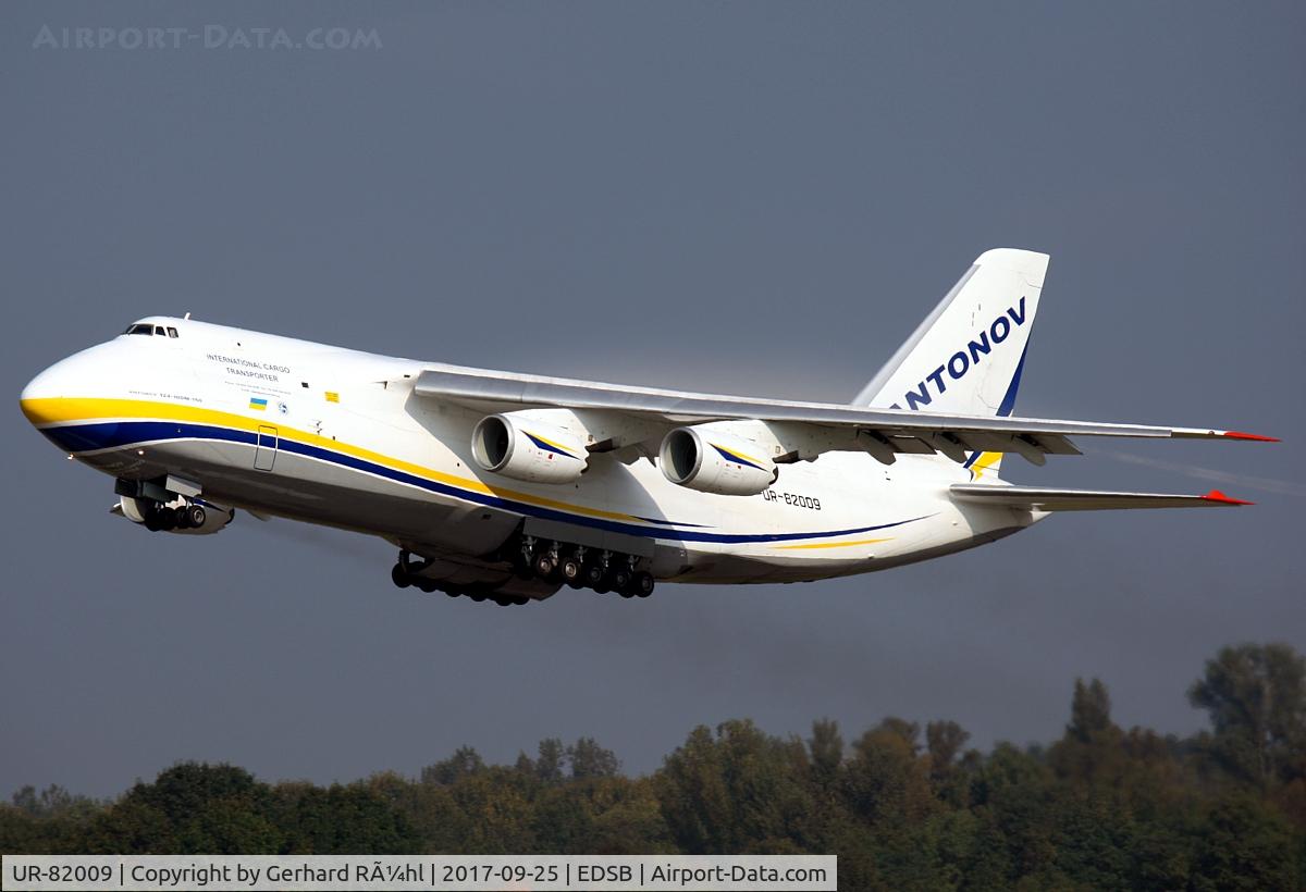 UR-82009, 1987 Antonov An-124-100M-150 Ruslan C/N 19530501007, take off to Teheran with two helicopters on Board