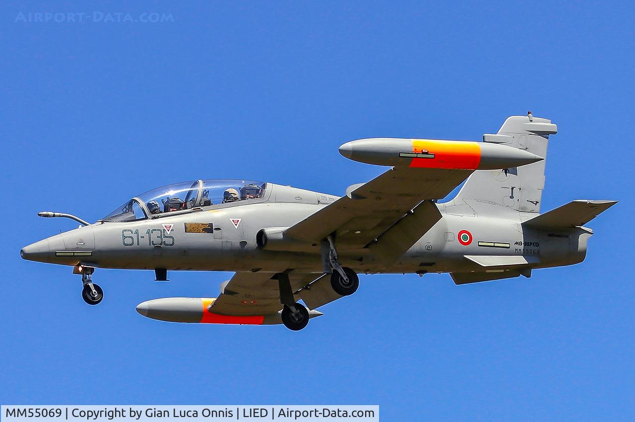 MM55069, Aermacchi MB-339CD C/N 6871/201/CD008, LANDING
