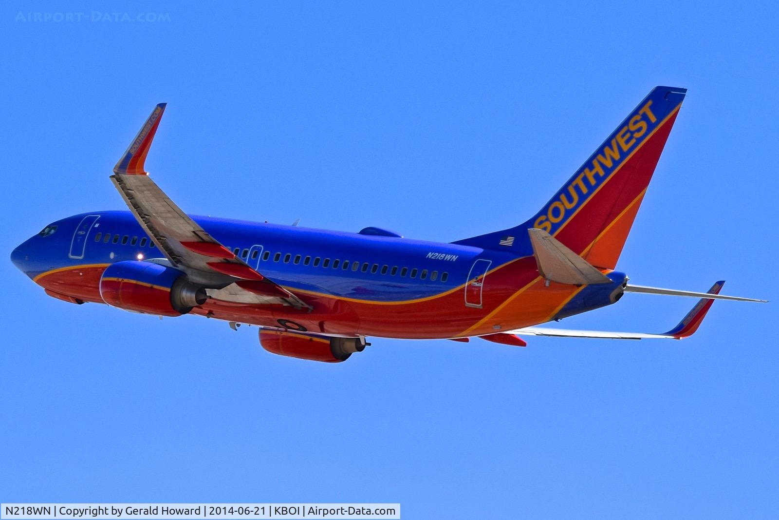 N218WN, 2005 Boeing 737-7H4 C/N 32489, Departing RWY 10R.