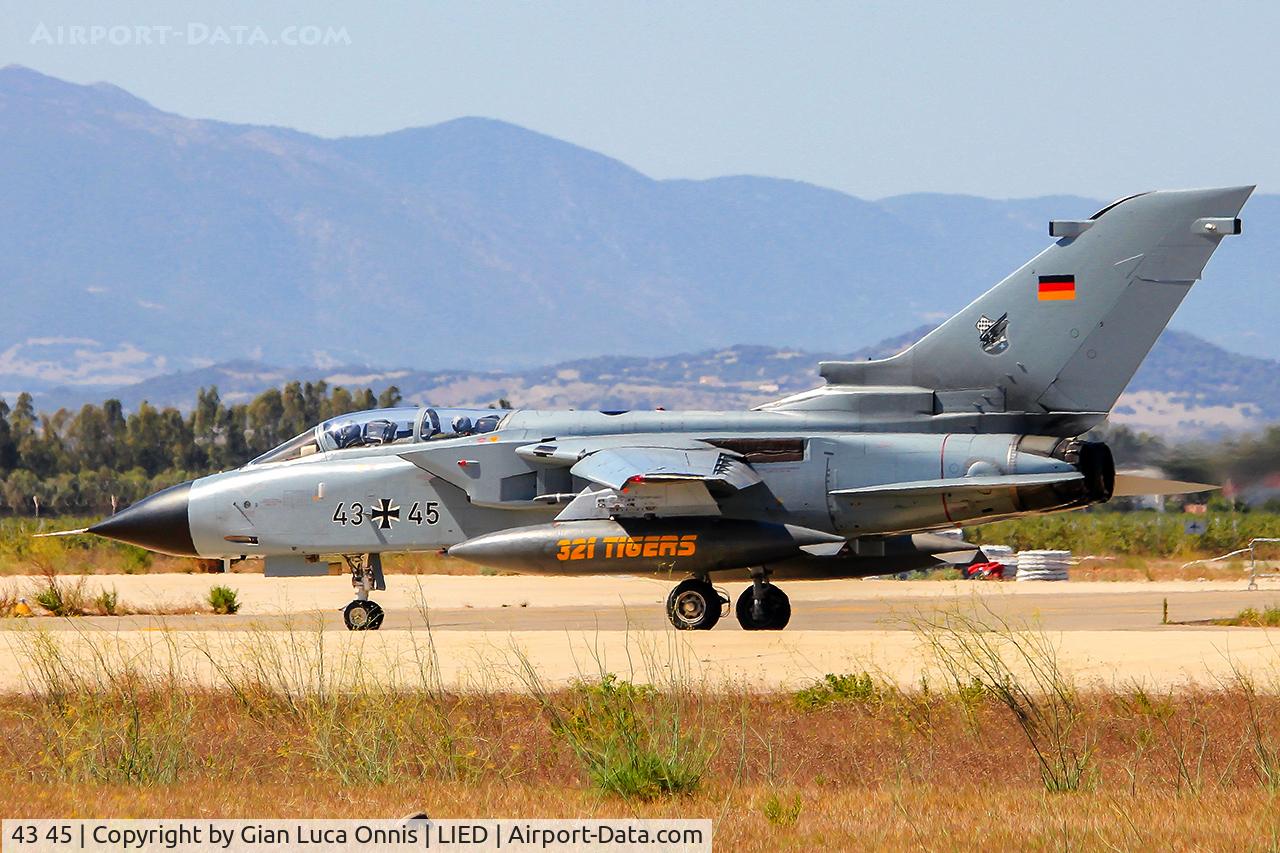 43 45, Panavia Tornado IDS(T) C/N 123/GT126/4045, TAXI WAY