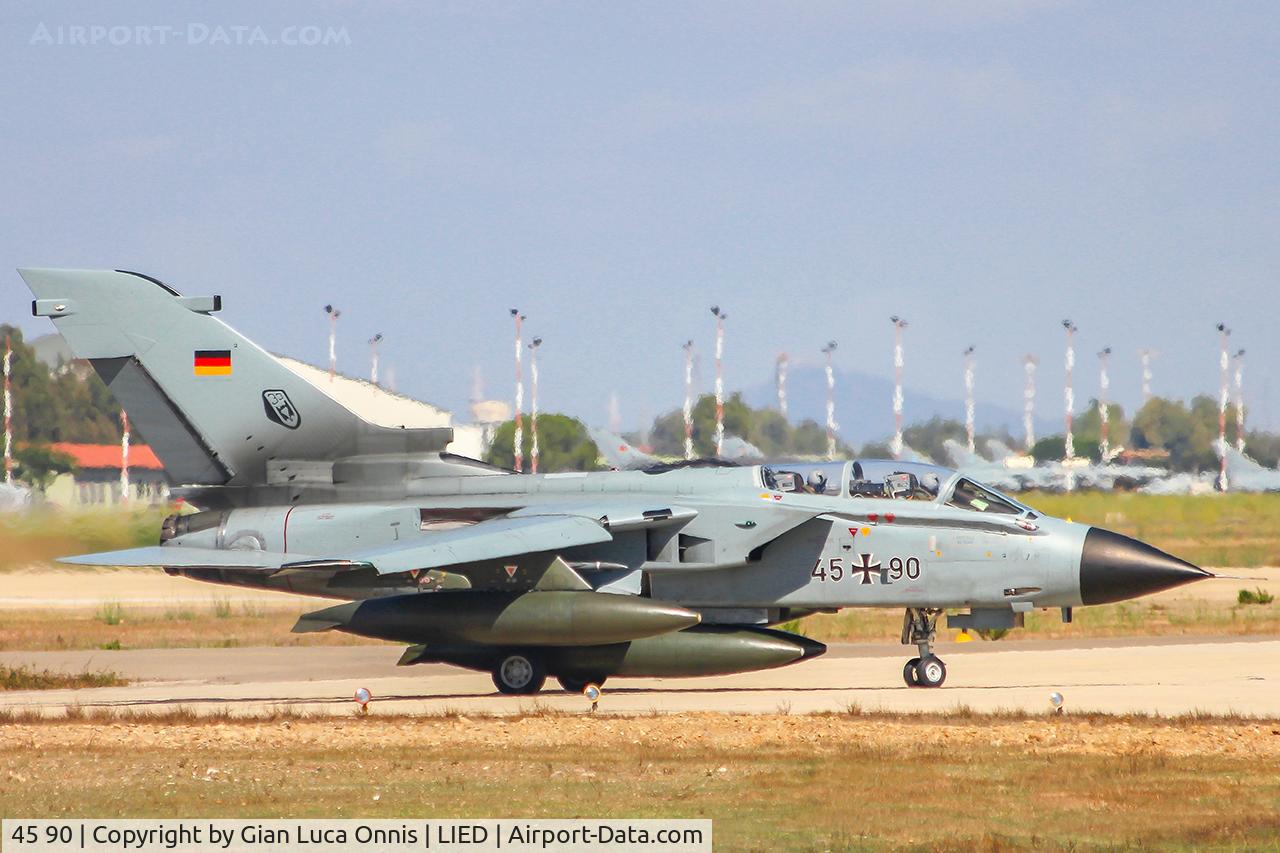 45 90, Panavia Tornado IDS C/N 720/GS231/4290, TAXI WAY