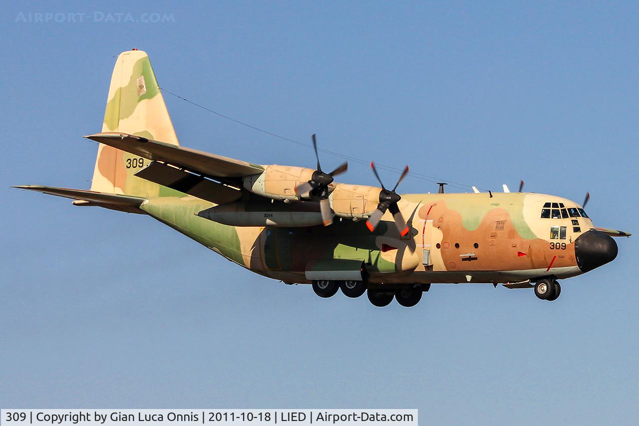 309, Lockheed C-130E Karnaf Hercules C/N 382-3943, LANDING