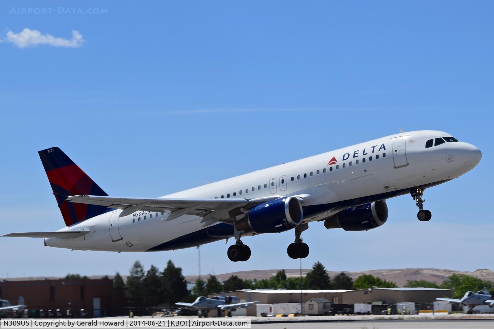 N309US, 1990 Airbus A320-211 C/N 118, Departing RWY 28L.