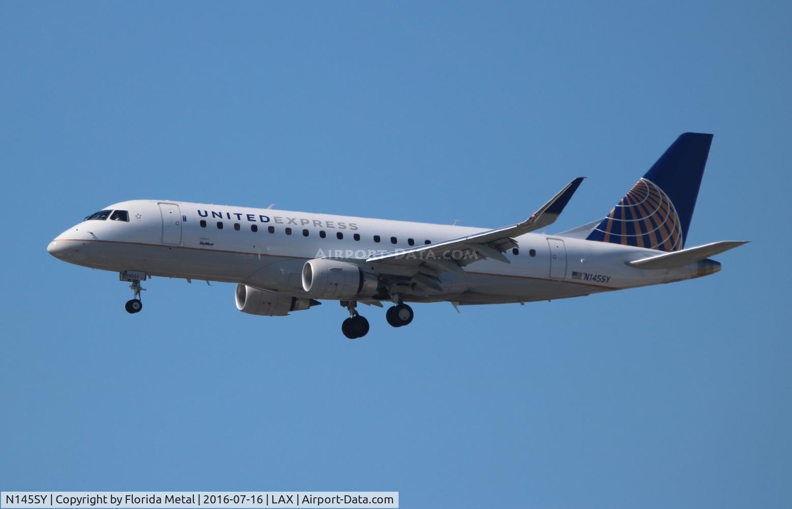 N145SY, 2015 Embraer 175LR (ERJ-170-200LR) C/N 17000484, United