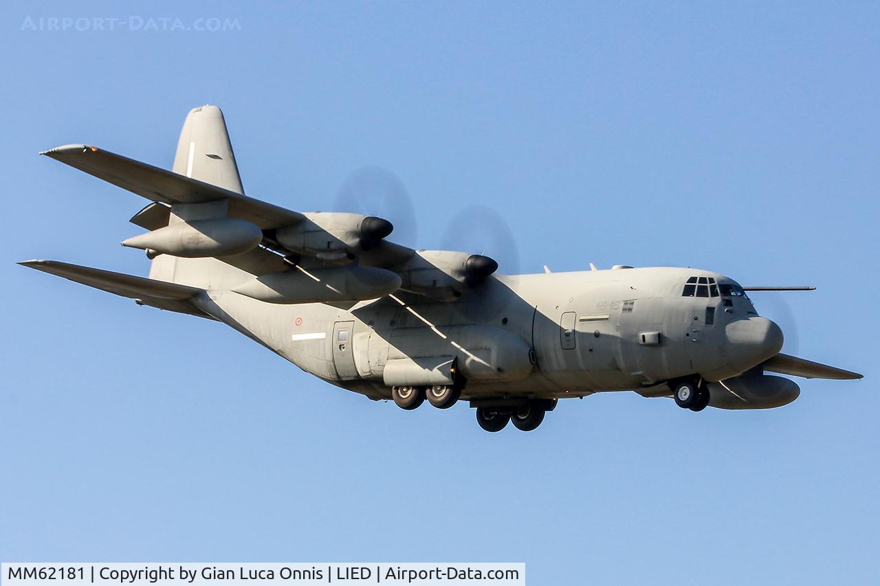 MM62181, Lockheed Martin C-130J Hercules C/N 382-5510, LANDING