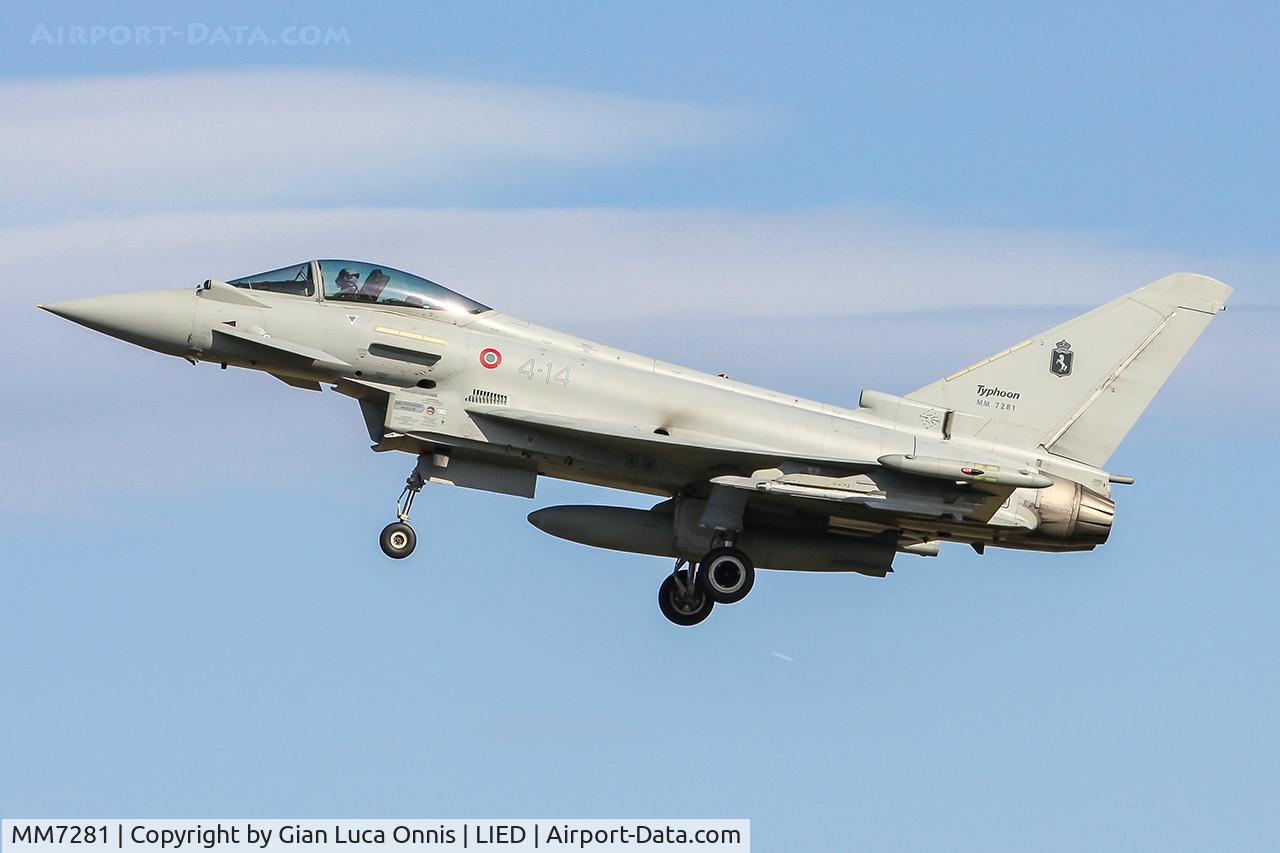 MM7281, Eurofighter EF-2000 Typhoon S C/N 112/IS013, LANDING