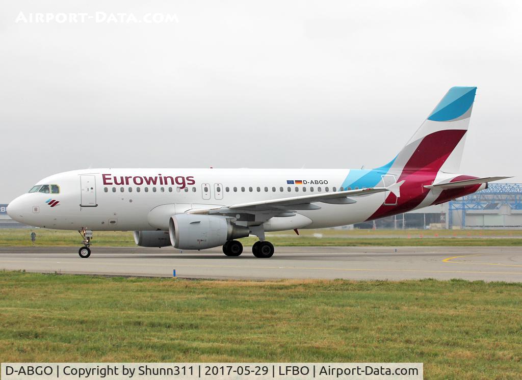 D-ABGO, 2008 Airbus A319-112 C/N 3689, Taxiing to the Terminal...