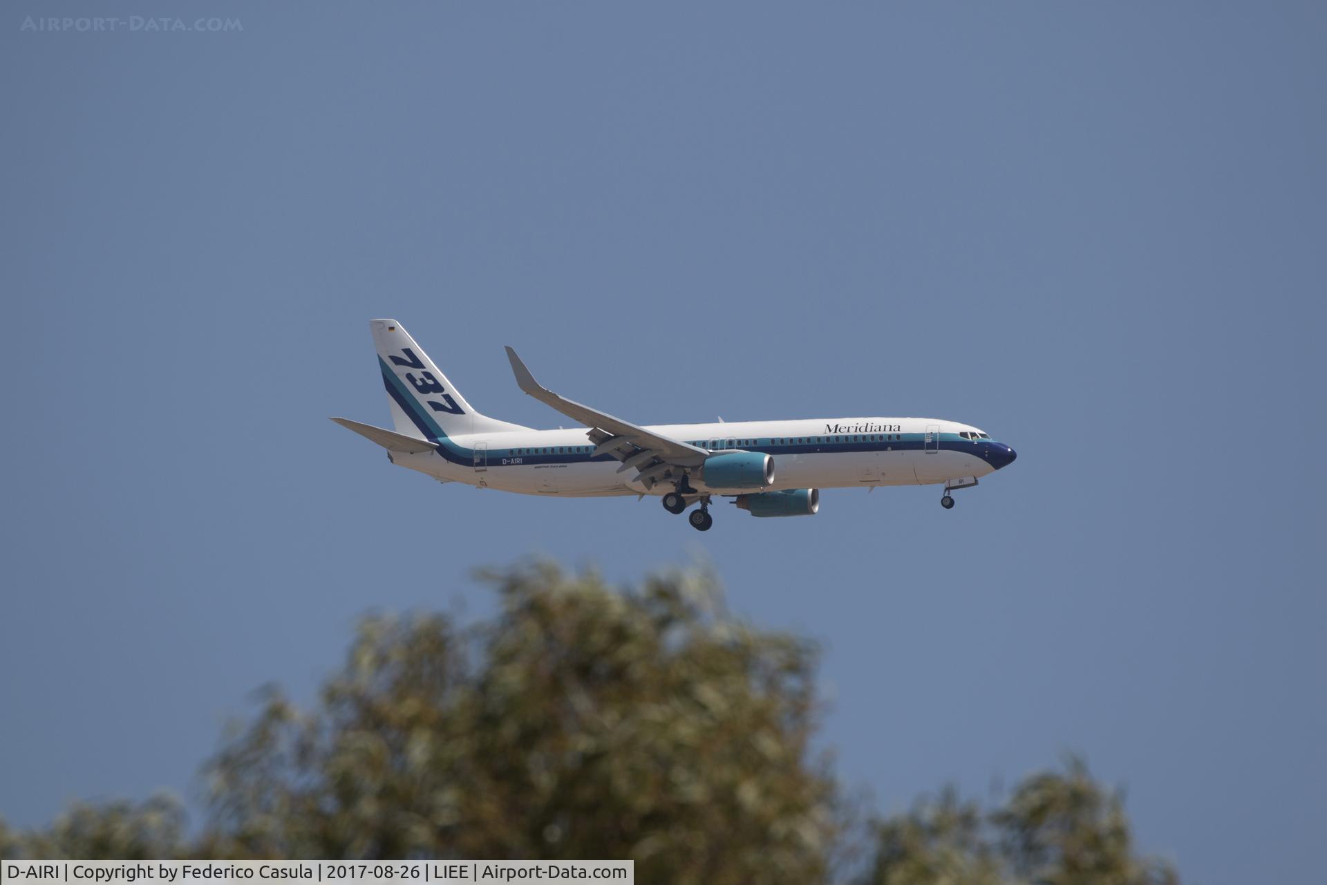 D-AIRI, 2011 Boeing 737-86J C/N 36881, Landing