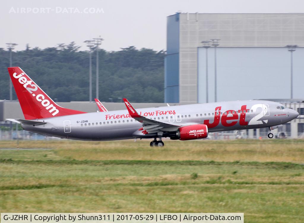 G-JZHR, 2016 Boeing 737-8MG C/N 63148, Taking off from rwy 32L