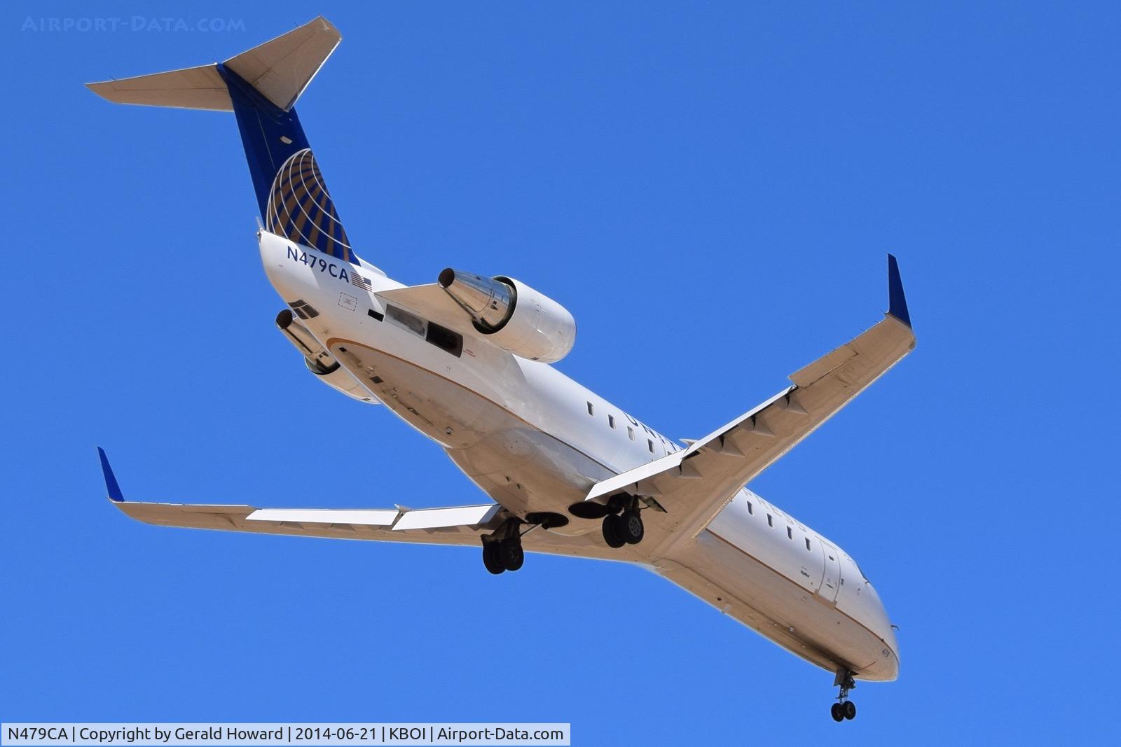 N479CA, 2002 Bombardier CRJ-200ER (CL-600-2B19) C/N 7675, Landing RWY 28L.