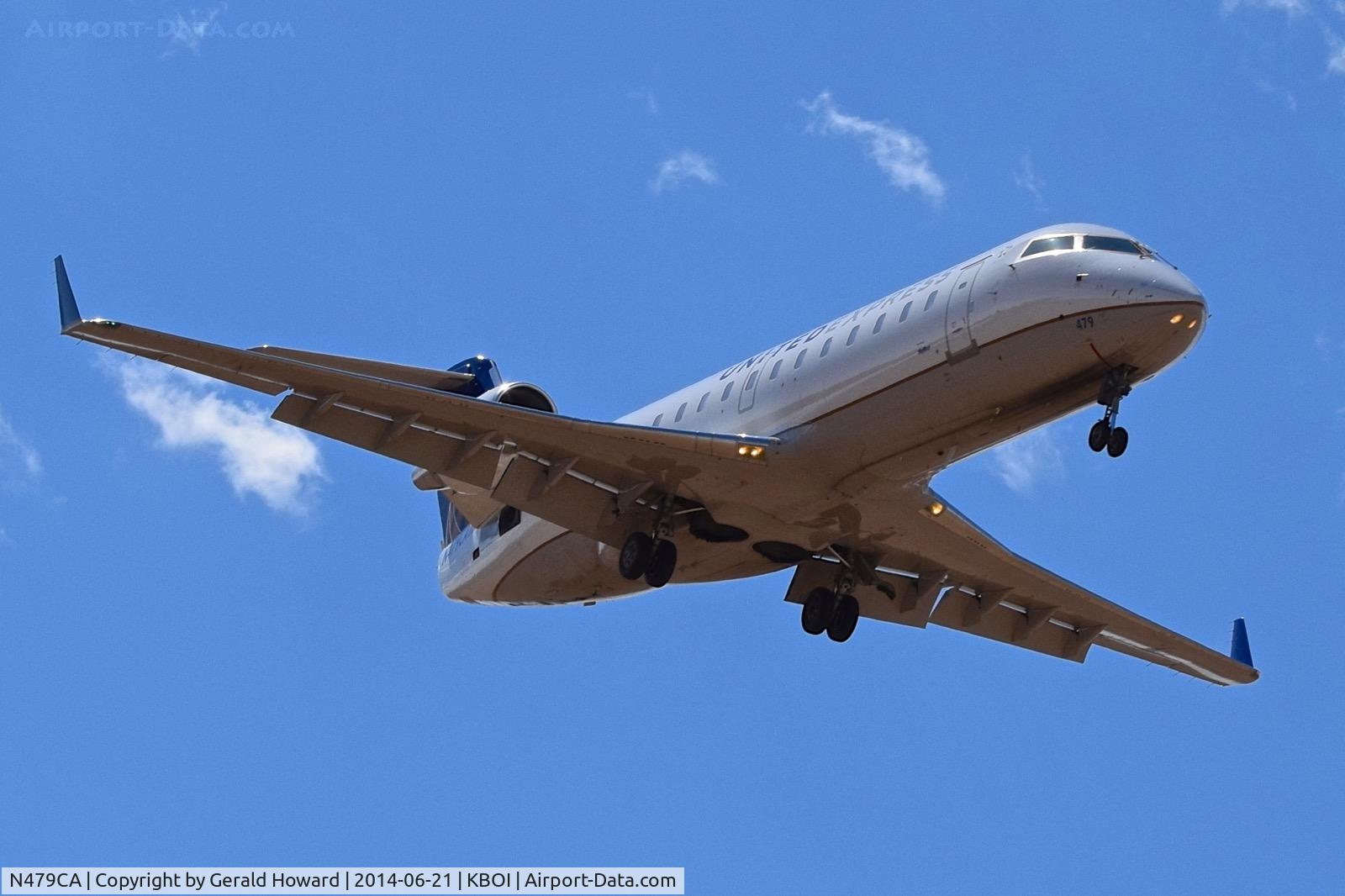 N479CA, 2002 Bombardier CRJ-200ER (CL-600-2B19) C/N 7675, On approach to RWY 28L.
