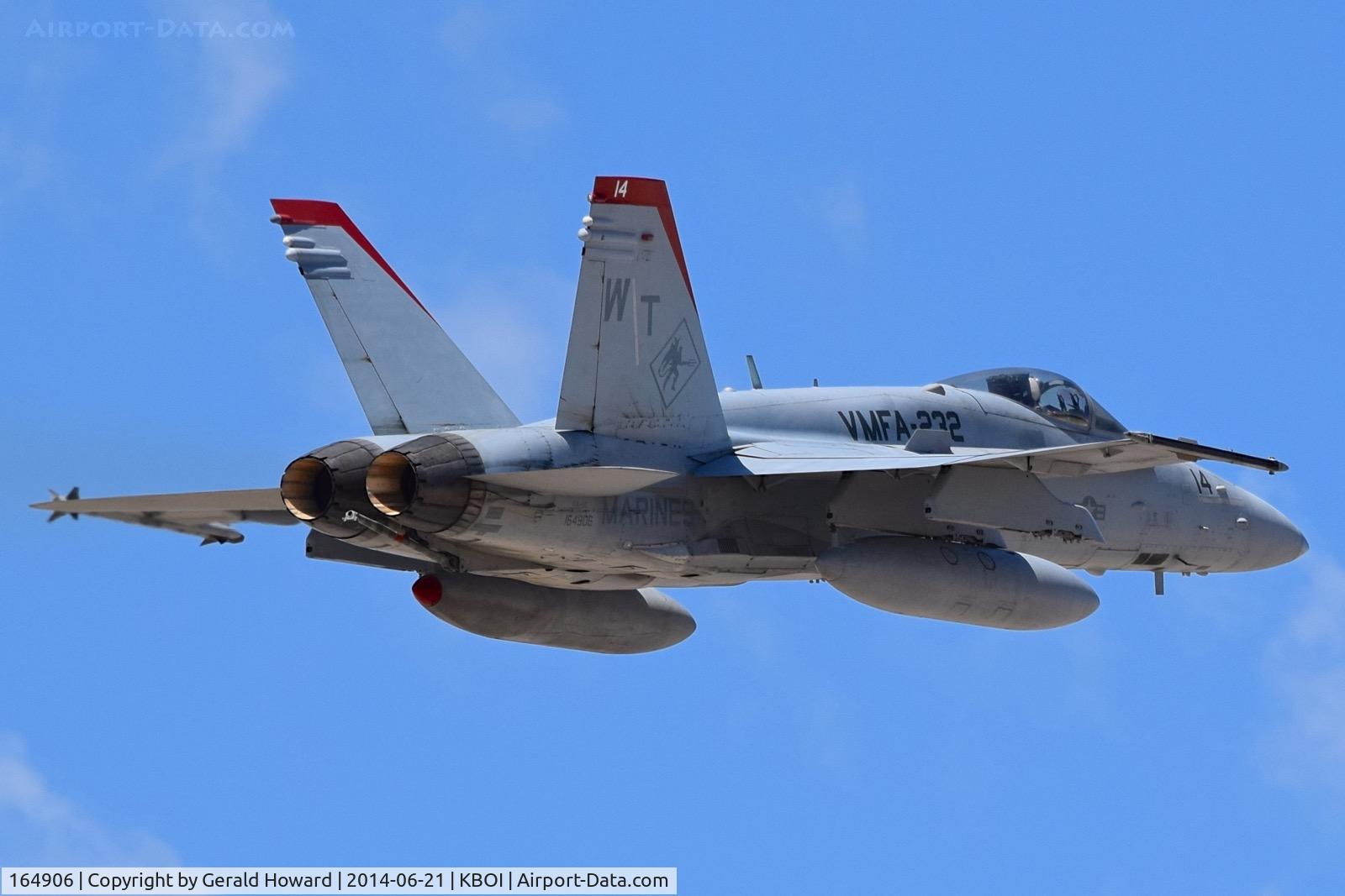 164906, McDonnell Douglas F/A-18C Hornet C/N 1238/C365, Departing BOI.  VMFA-232 