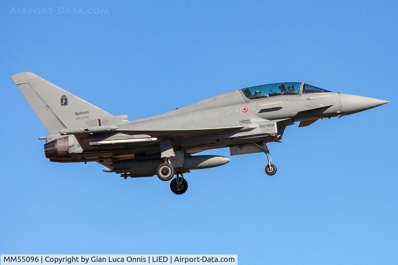 MM55096, Eurofighter TF-2000A Typhoon C/N T005, LANDING