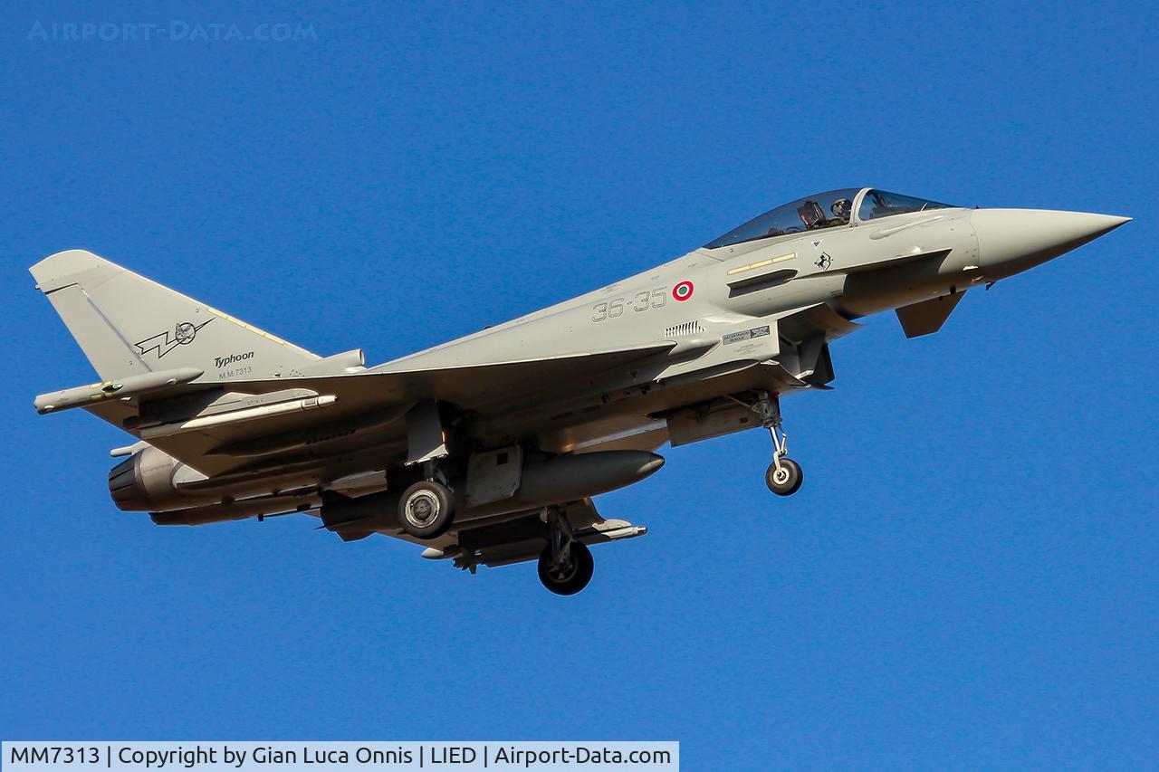 MM7313, Eurofighter EF-2000 Typhoon S C/N IS045, LANDING