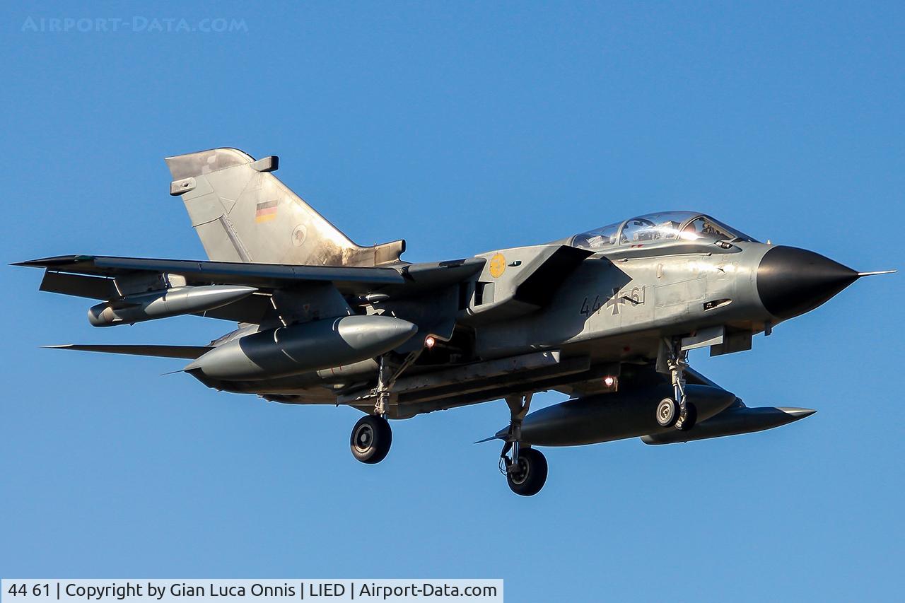 44 61, Panavia Tornado IDS C/N 407/GS118/4161, LANDING