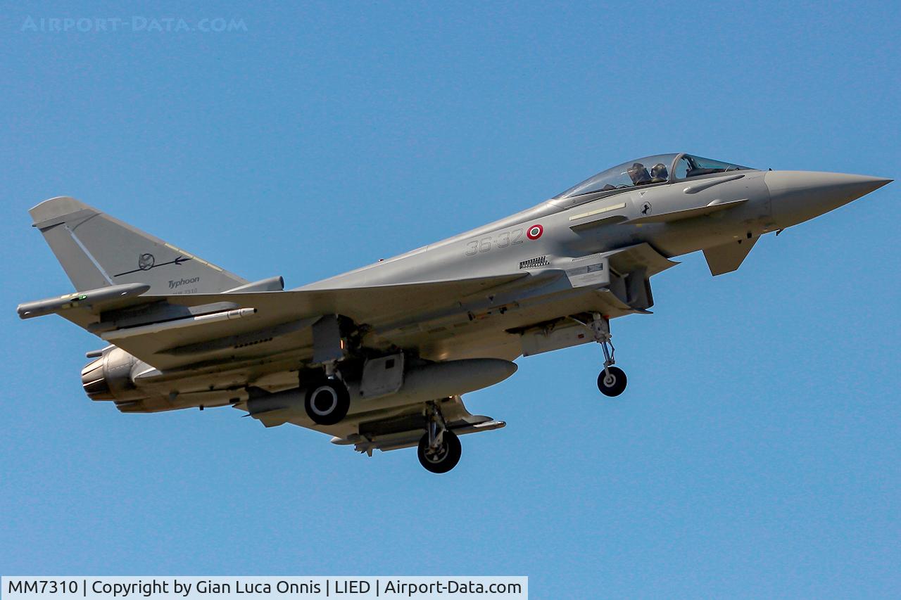 MM7310, Eurofighter EF-2000 Typhoon S C/N IS042, LANDING