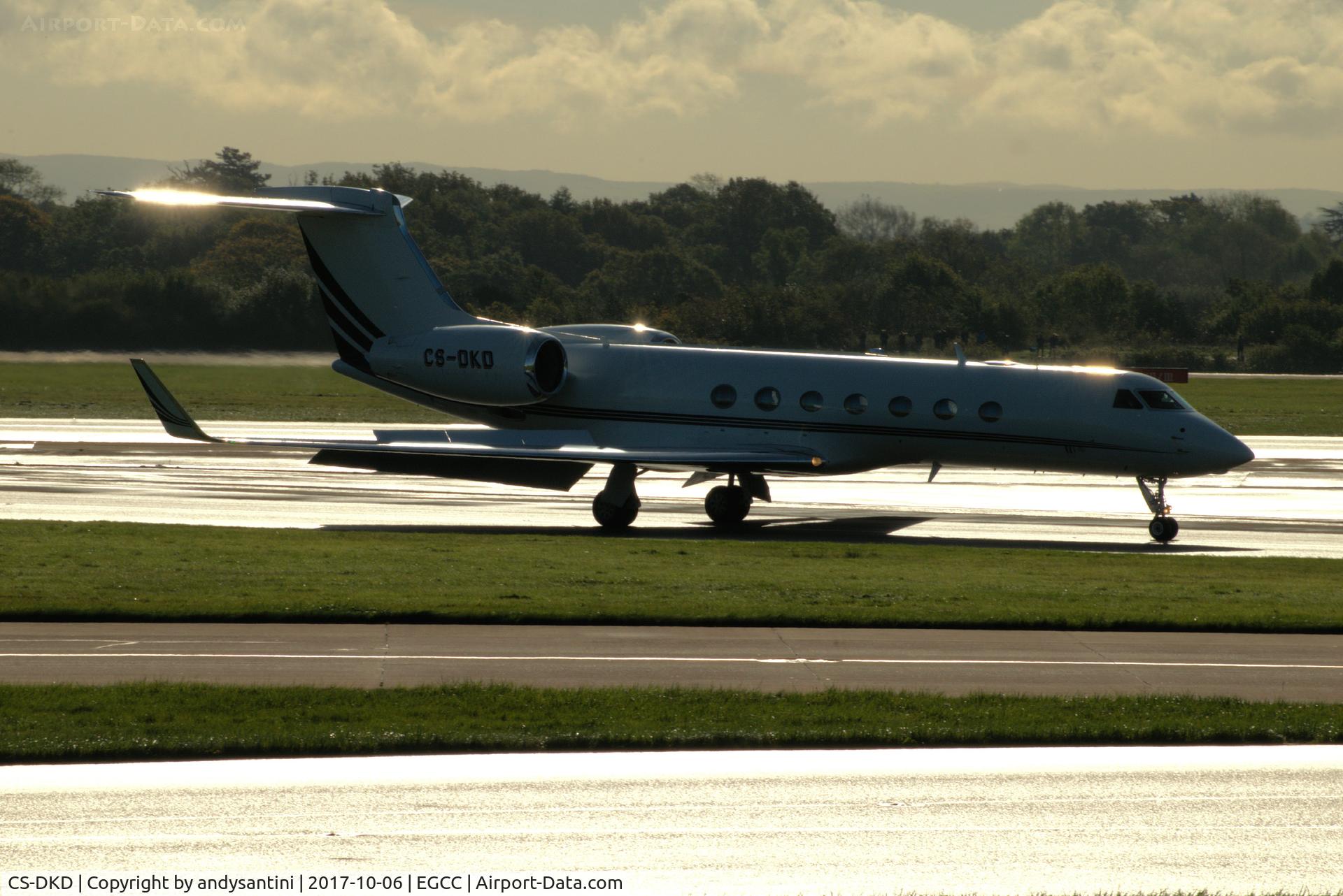 CS-DKD, 2005 Gulfstream Aerospace GV-SP (G550) C/N 5081, just left runway [23R]  now taxing in for stand.gate [100]